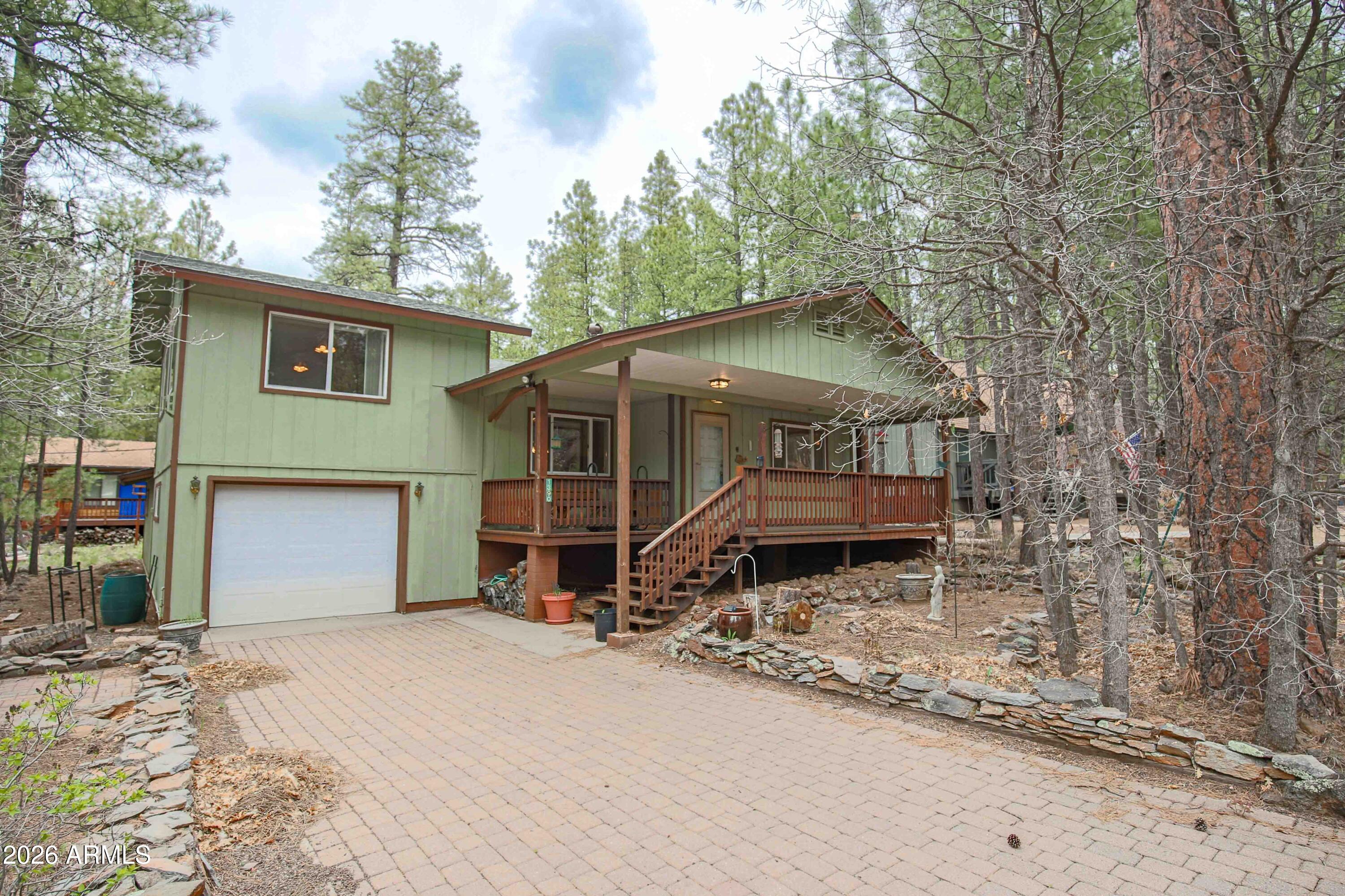 PINEWOOD 12 - Residential