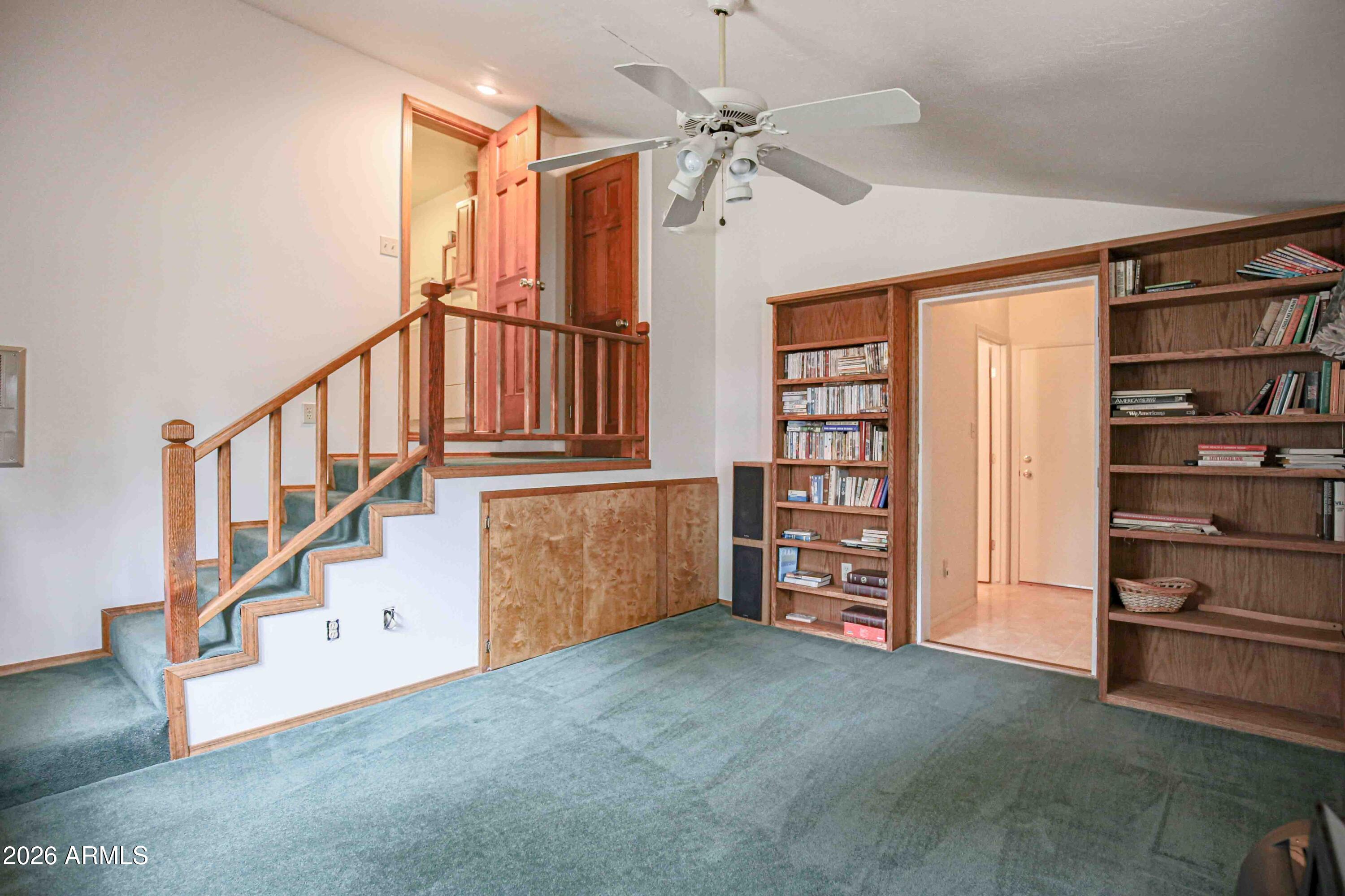 PINEWOOD 12 - Residential