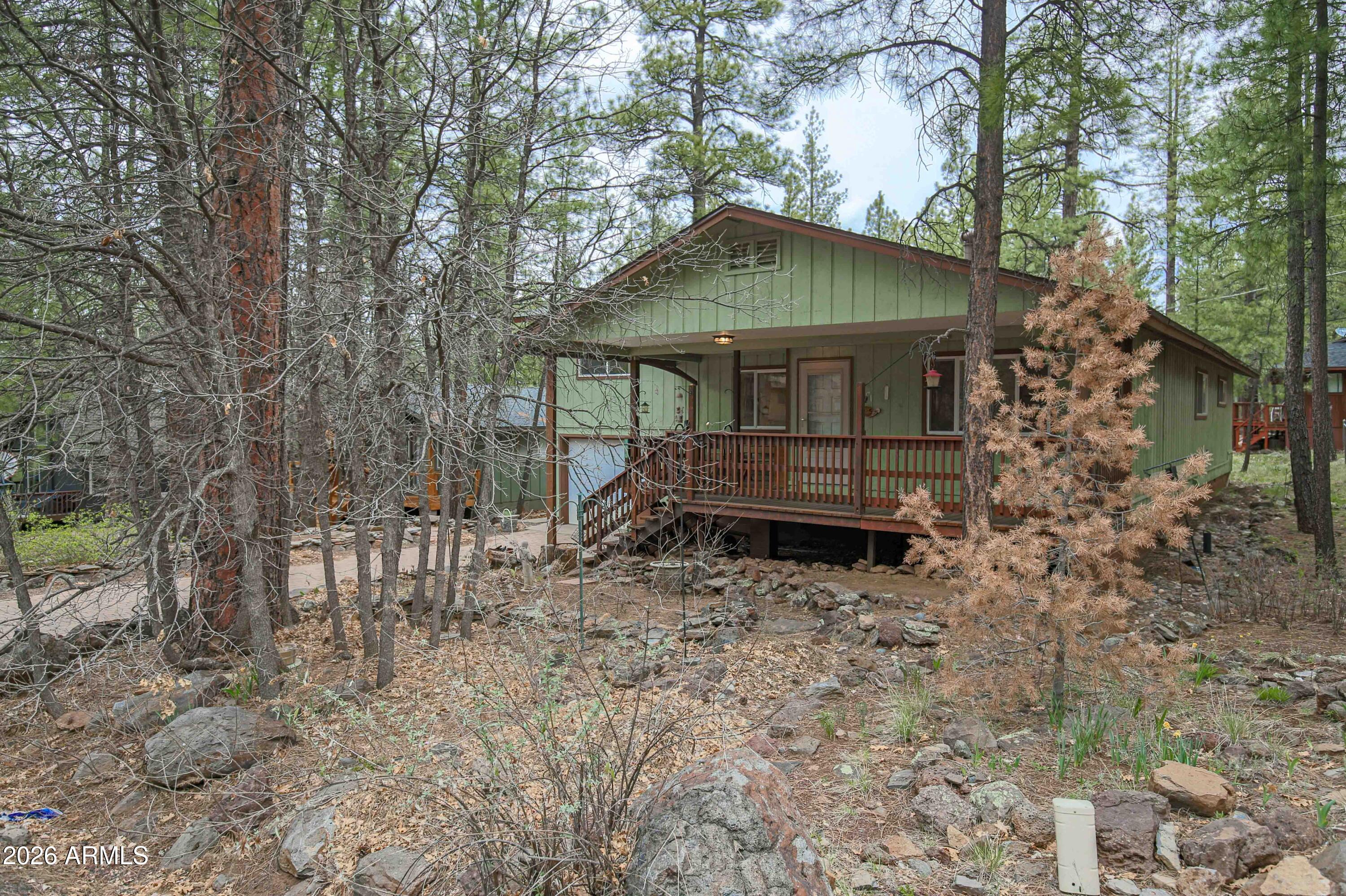 PINEWOOD 12 - Residential