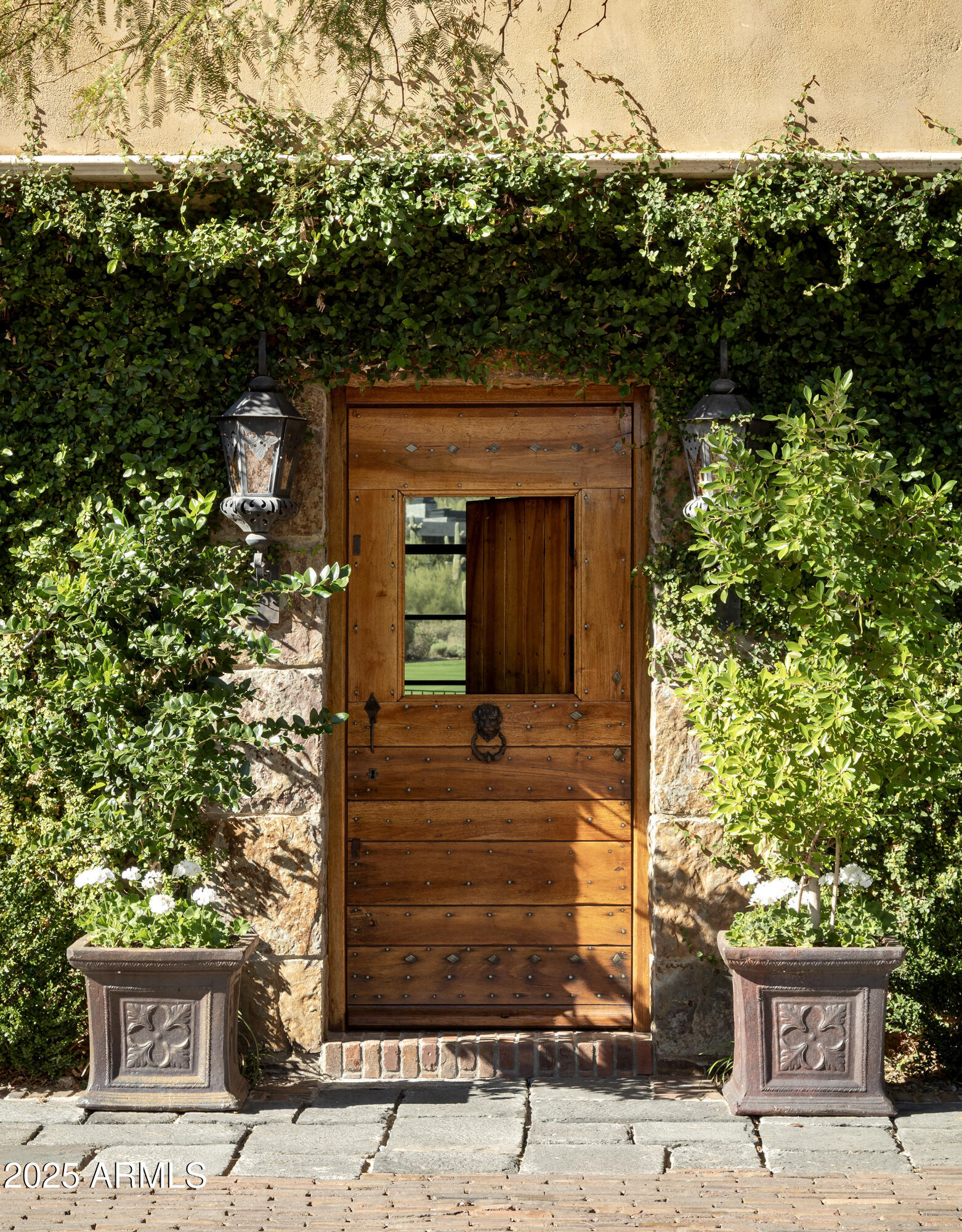 ESTANCIA - Residential