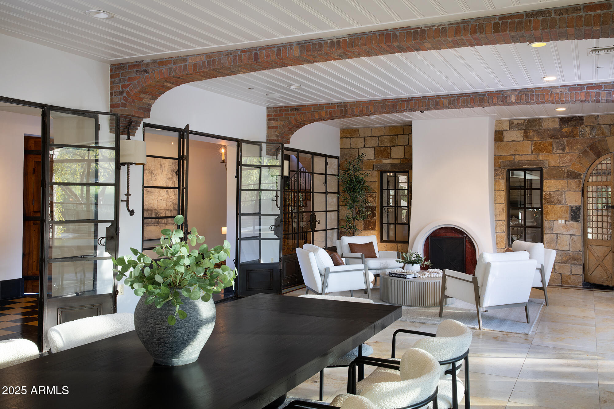 ESTANCIA - Residential