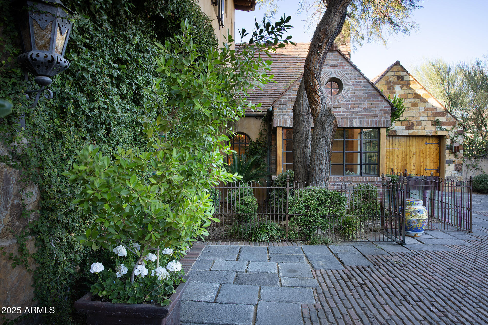 ESTANCIA - Residential