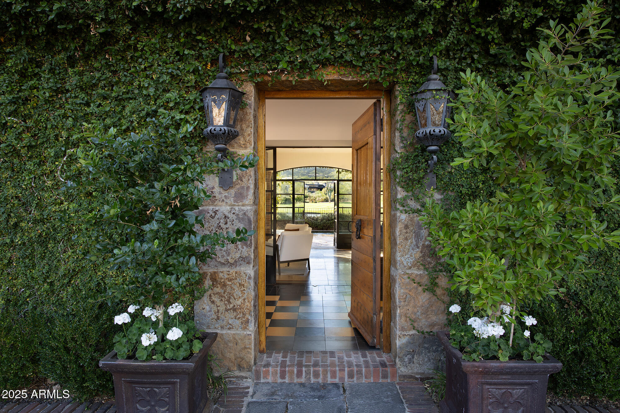 ESTANCIA - Residential