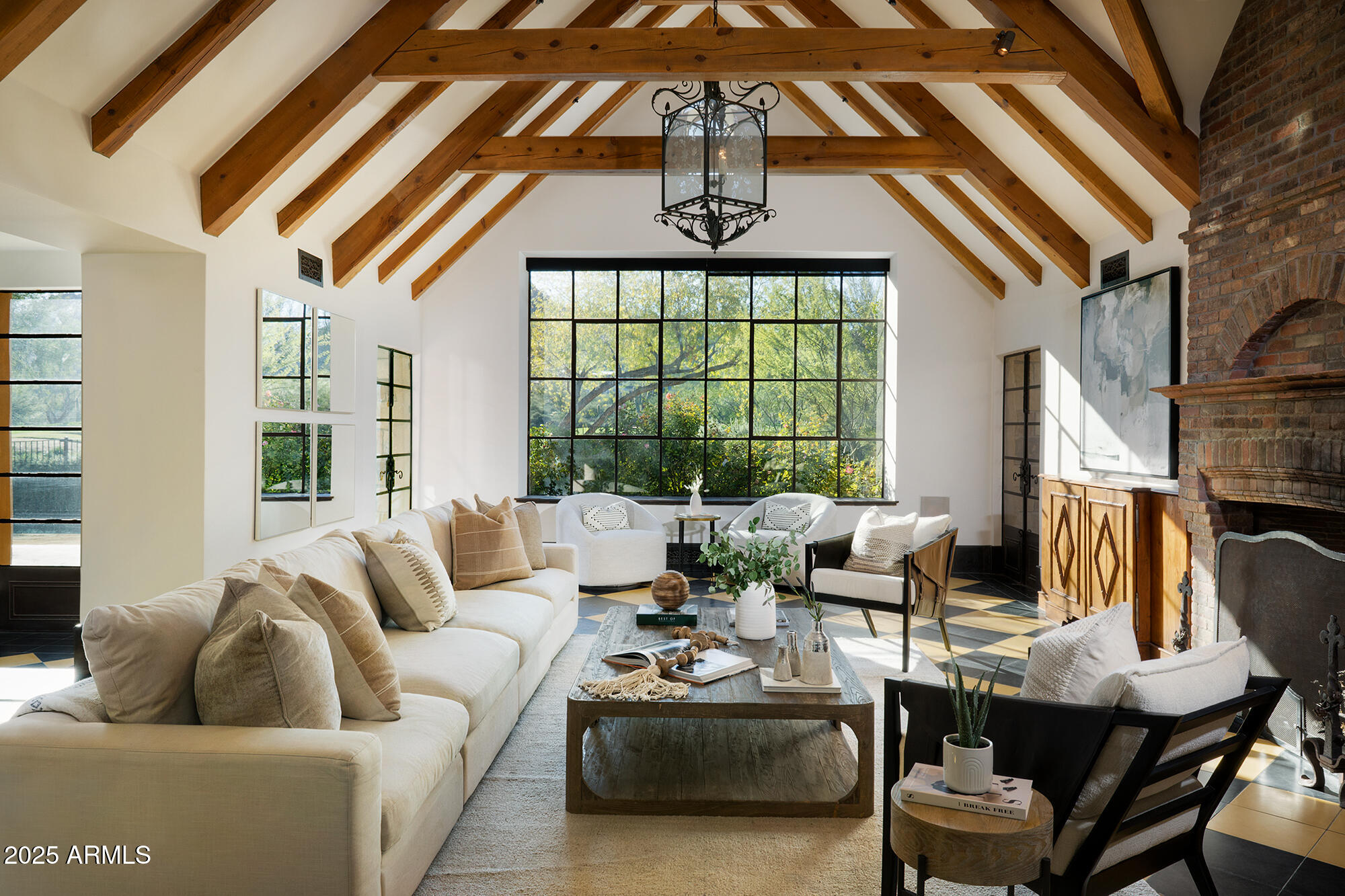 ESTANCIA - Residential