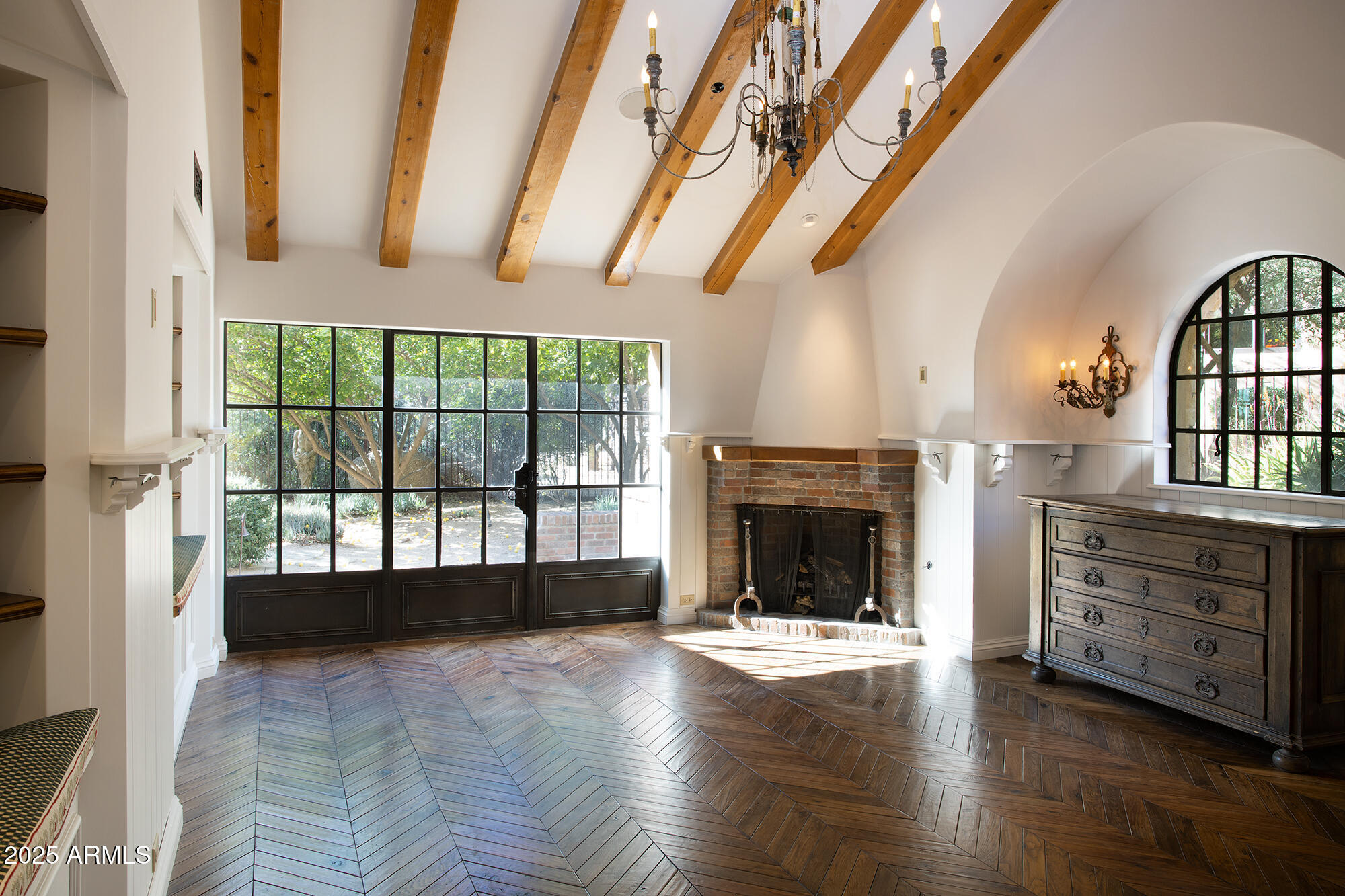 ESTANCIA - Residential