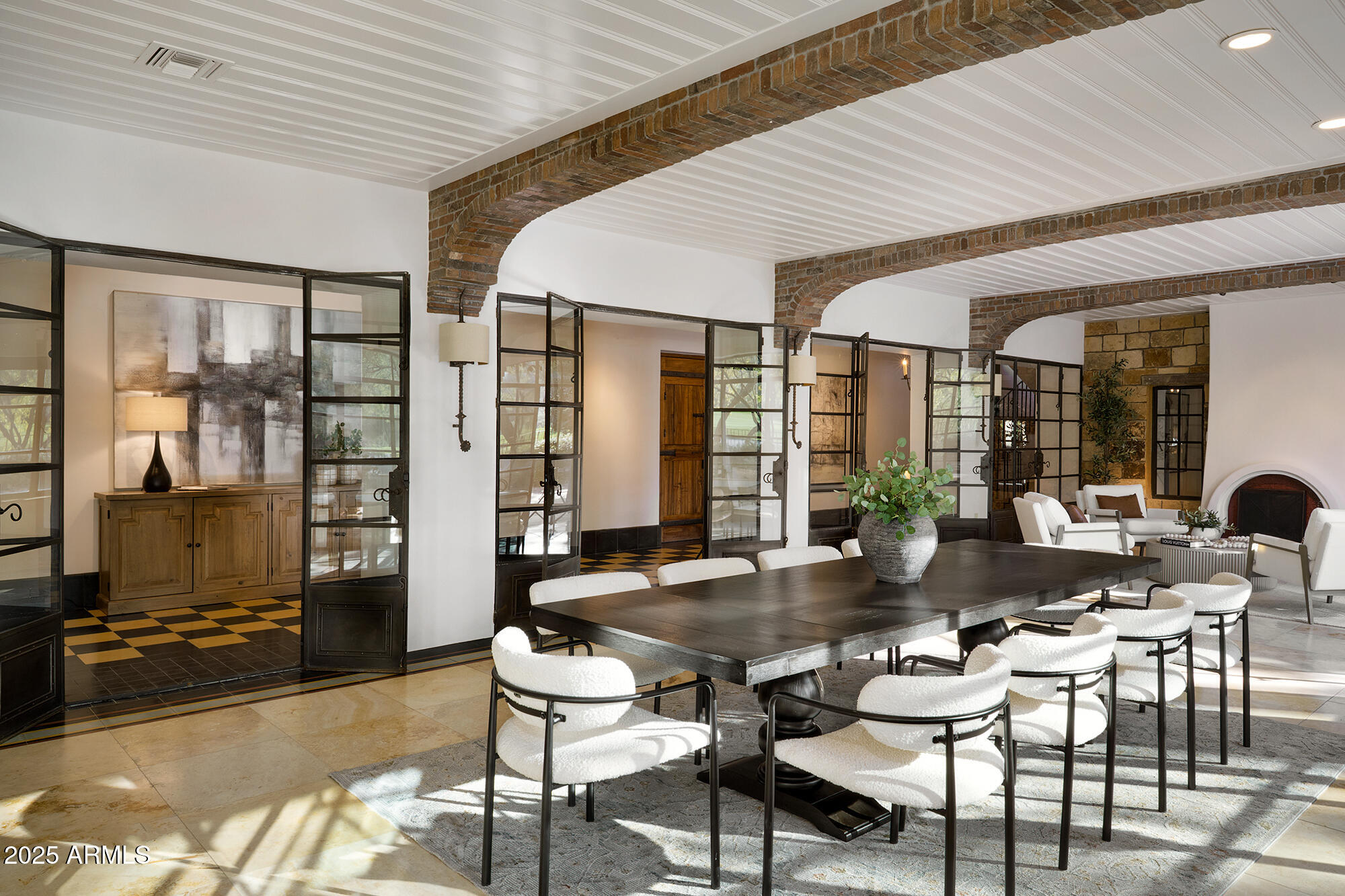 ESTANCIA - Residential