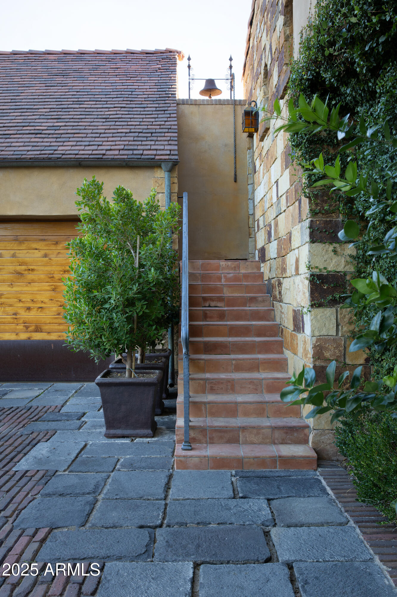 ESTANCIA - Residential