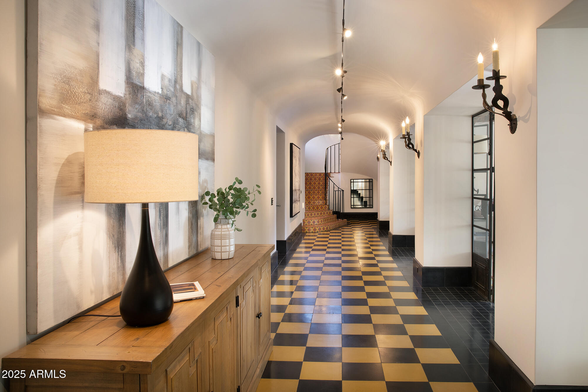 ESTANCIA - Residential