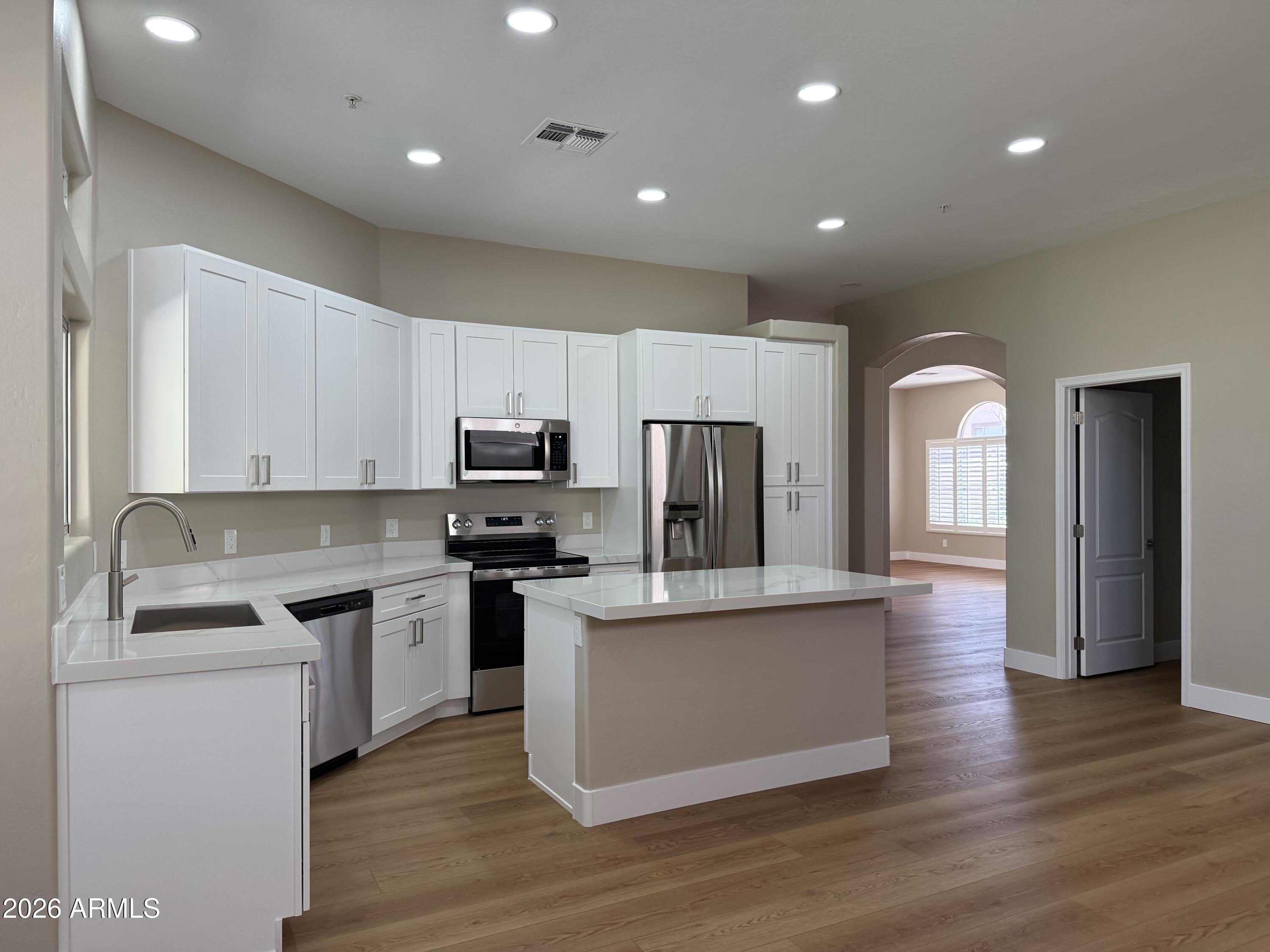 MONTAGE - Residential