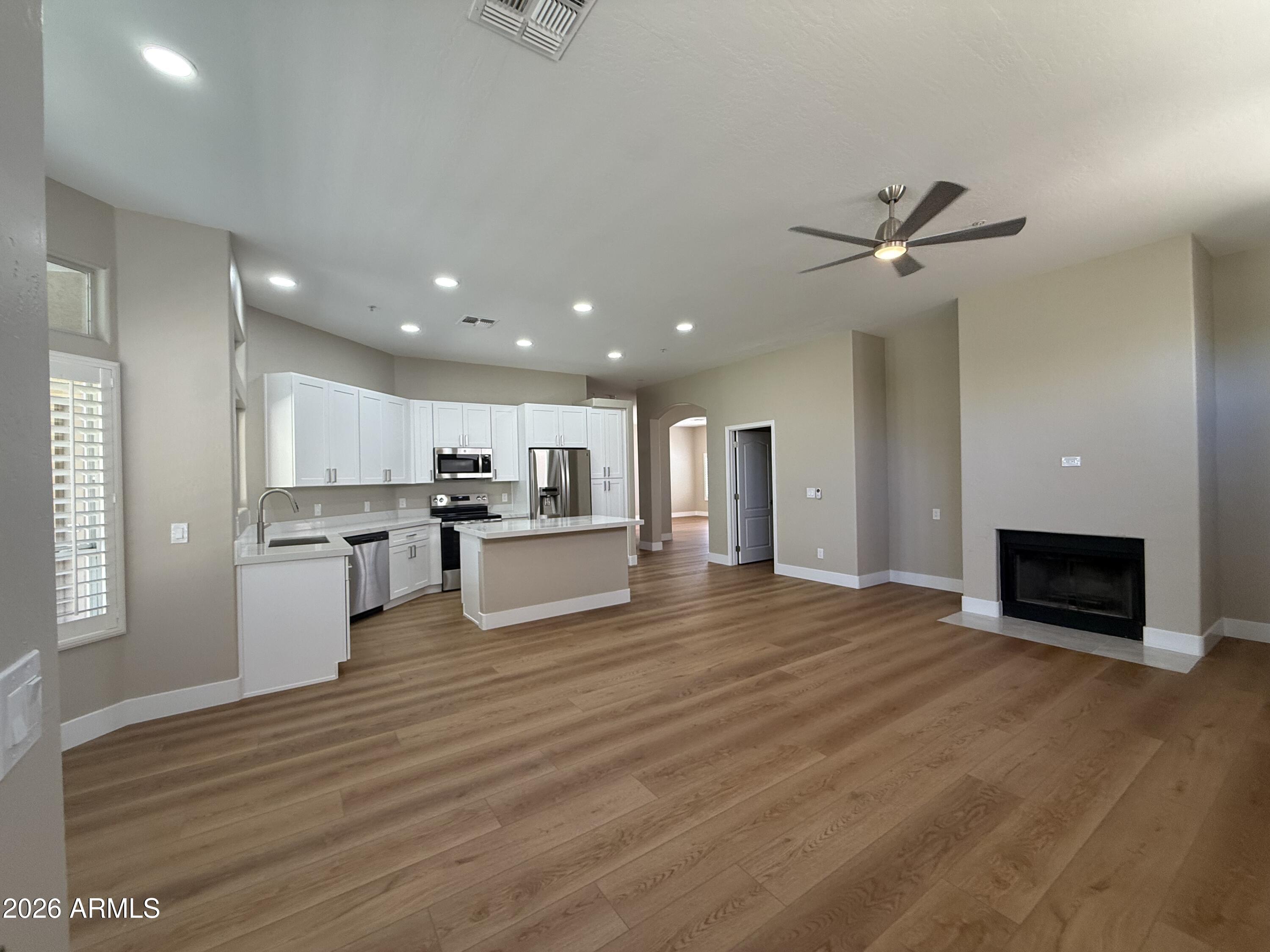 MONTAGE - Residential