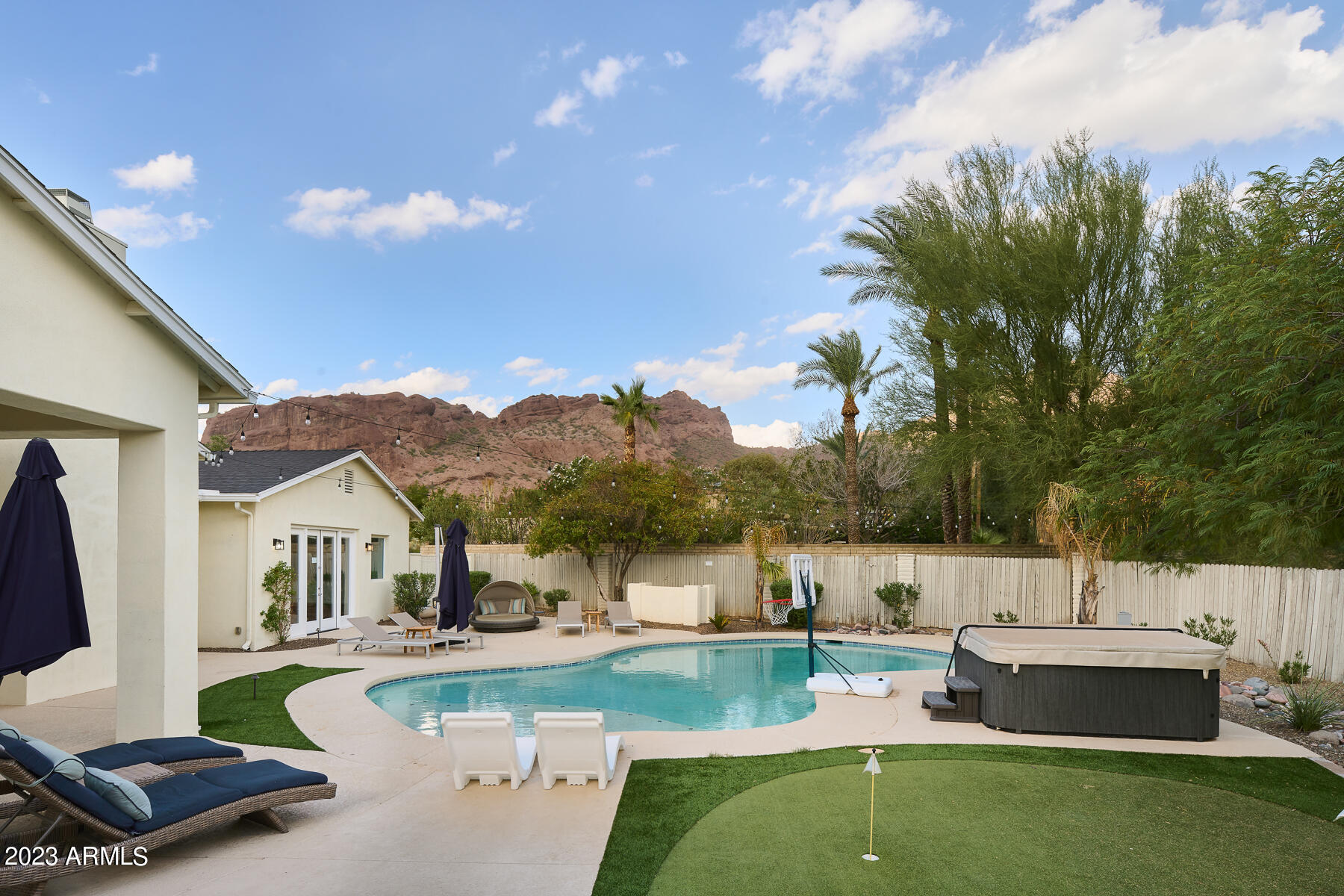 CAMELBACK SIERRA - Residential