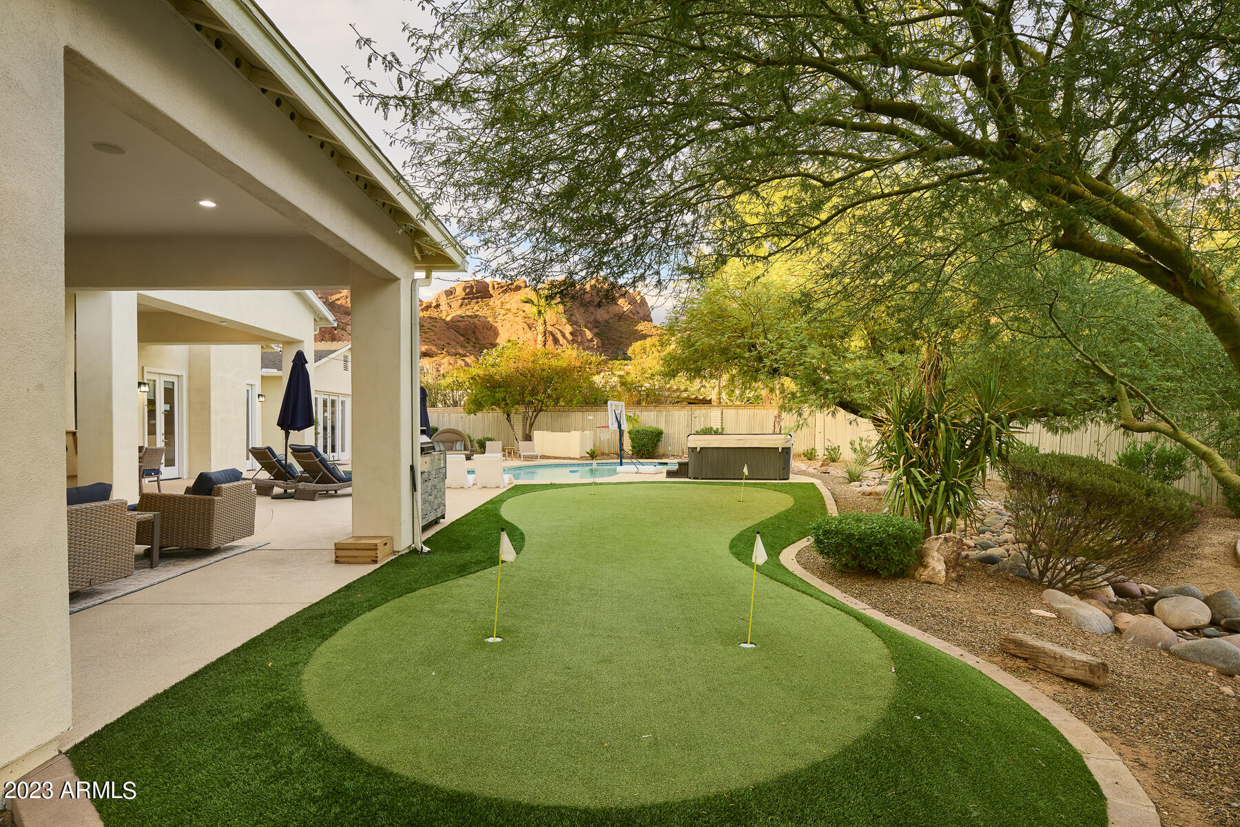 CAMELBACK SIERRA - Residential
