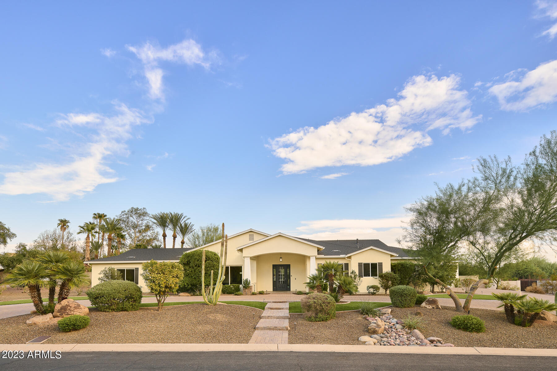 CAMELBACK SIERRA - Residential