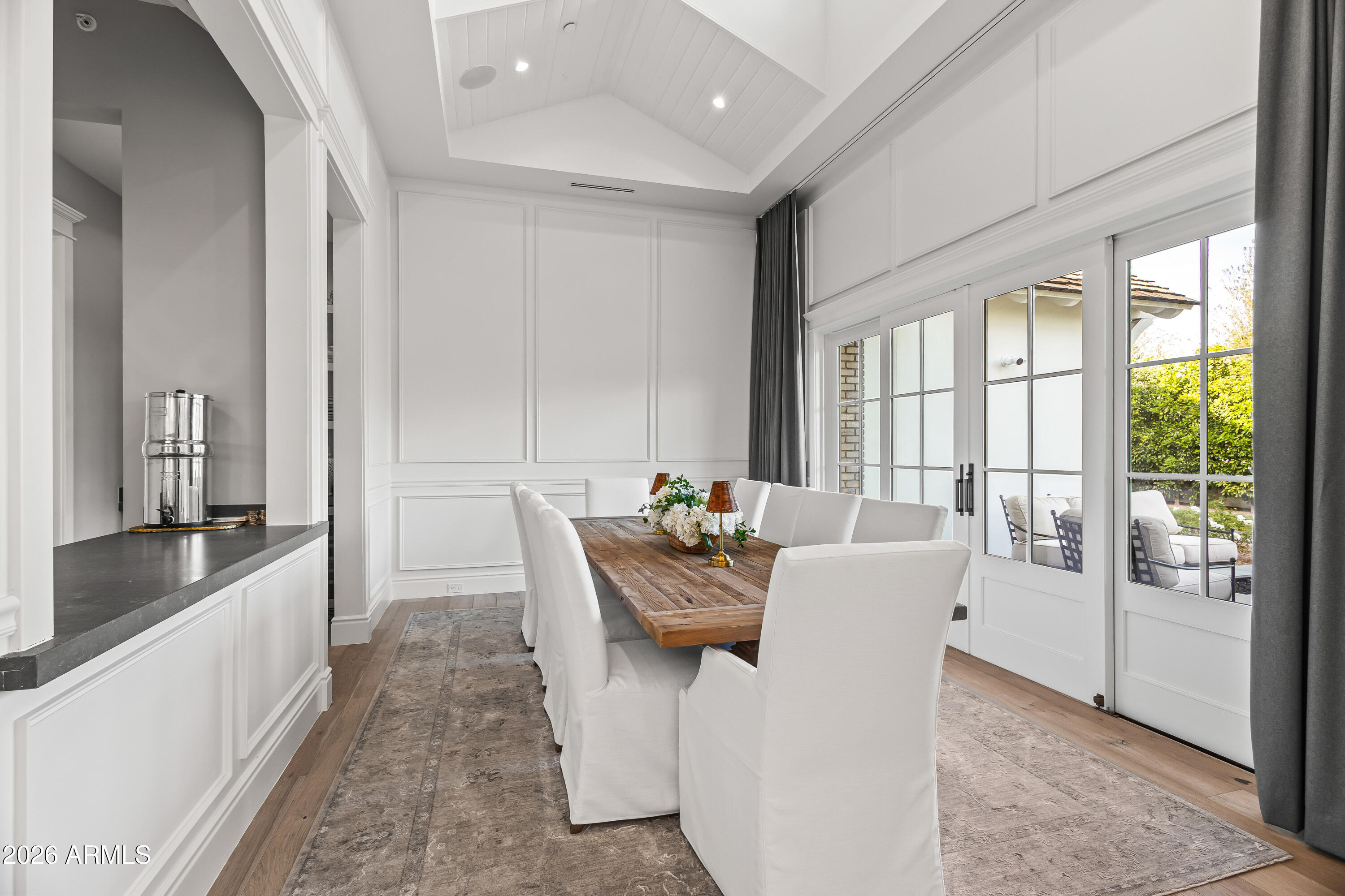 REGENTS PARK - Residential