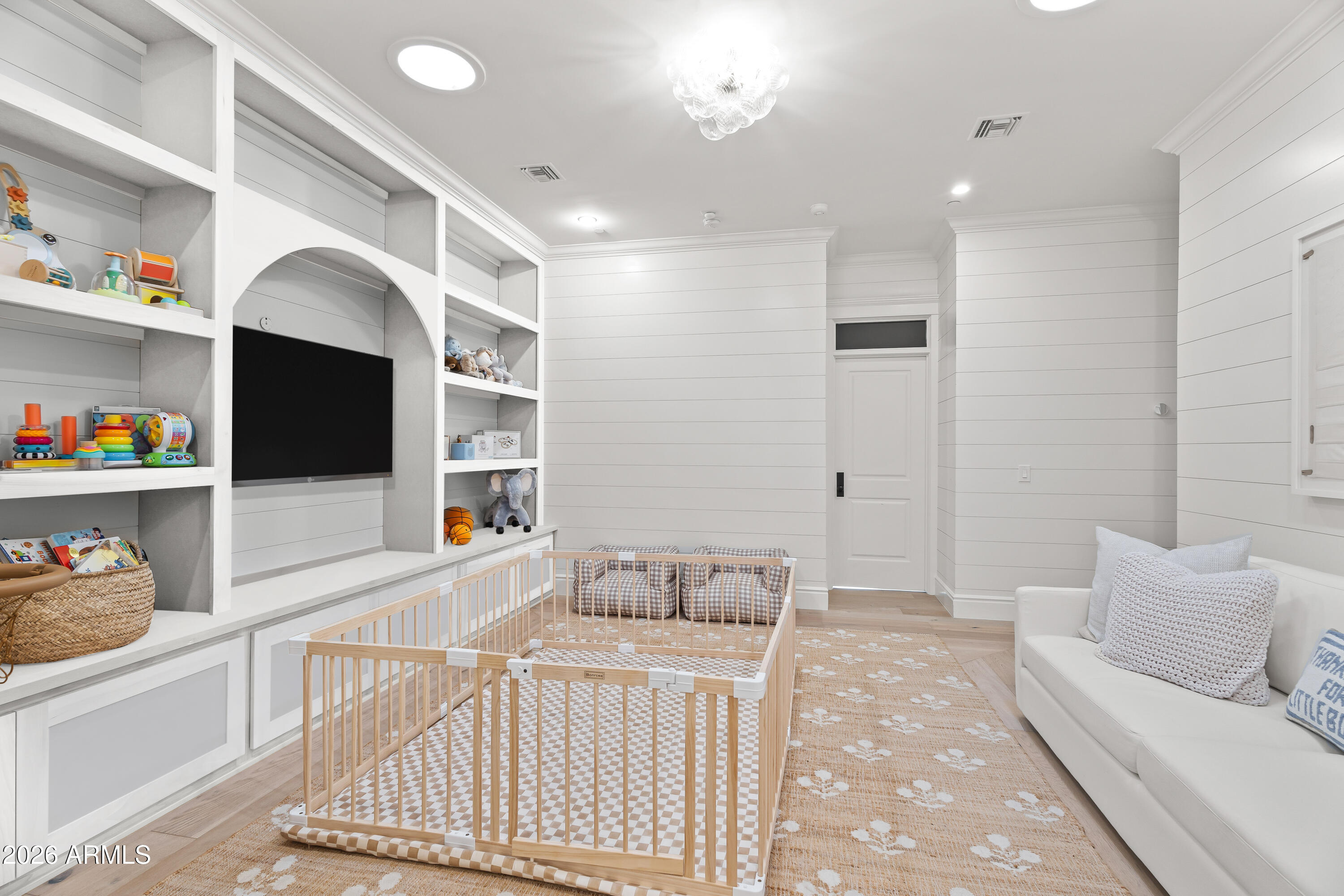 REGENTS PARK - Residential