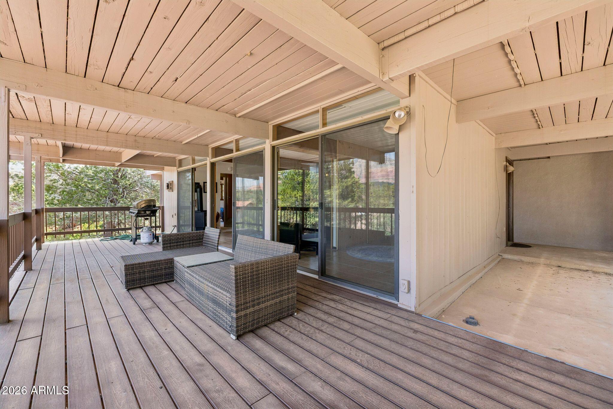 ROLLING HILLS ESTATES 3 - Residential