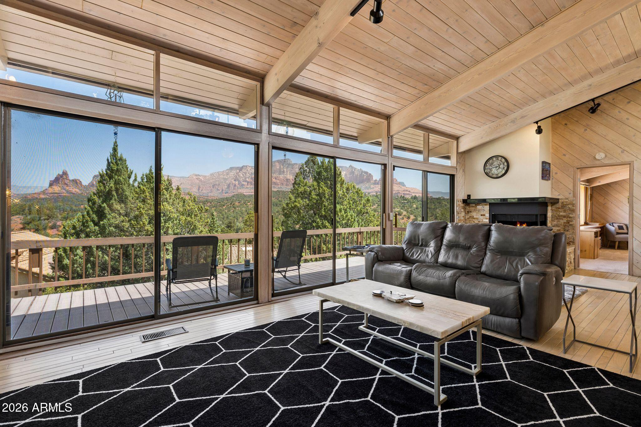 ROLLING HILLS ESTATES 3 - Residential