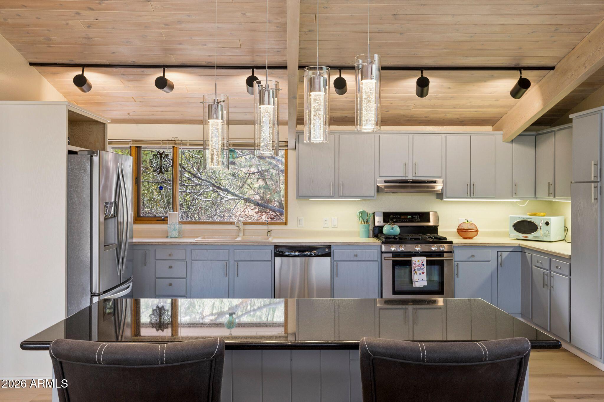 ROLLING HILLS ESTATES 3 - Residential
