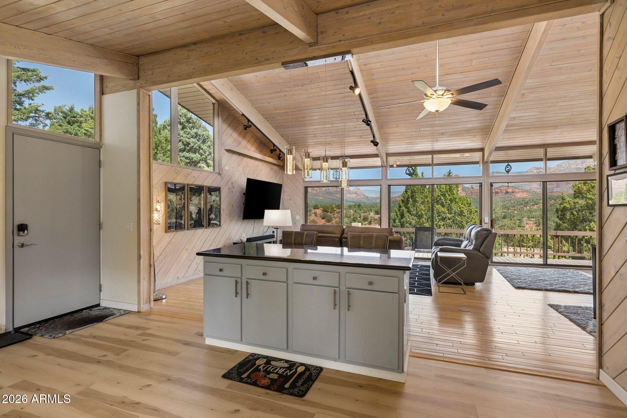 ROLLING HILLS ESTATES 3 - Residential