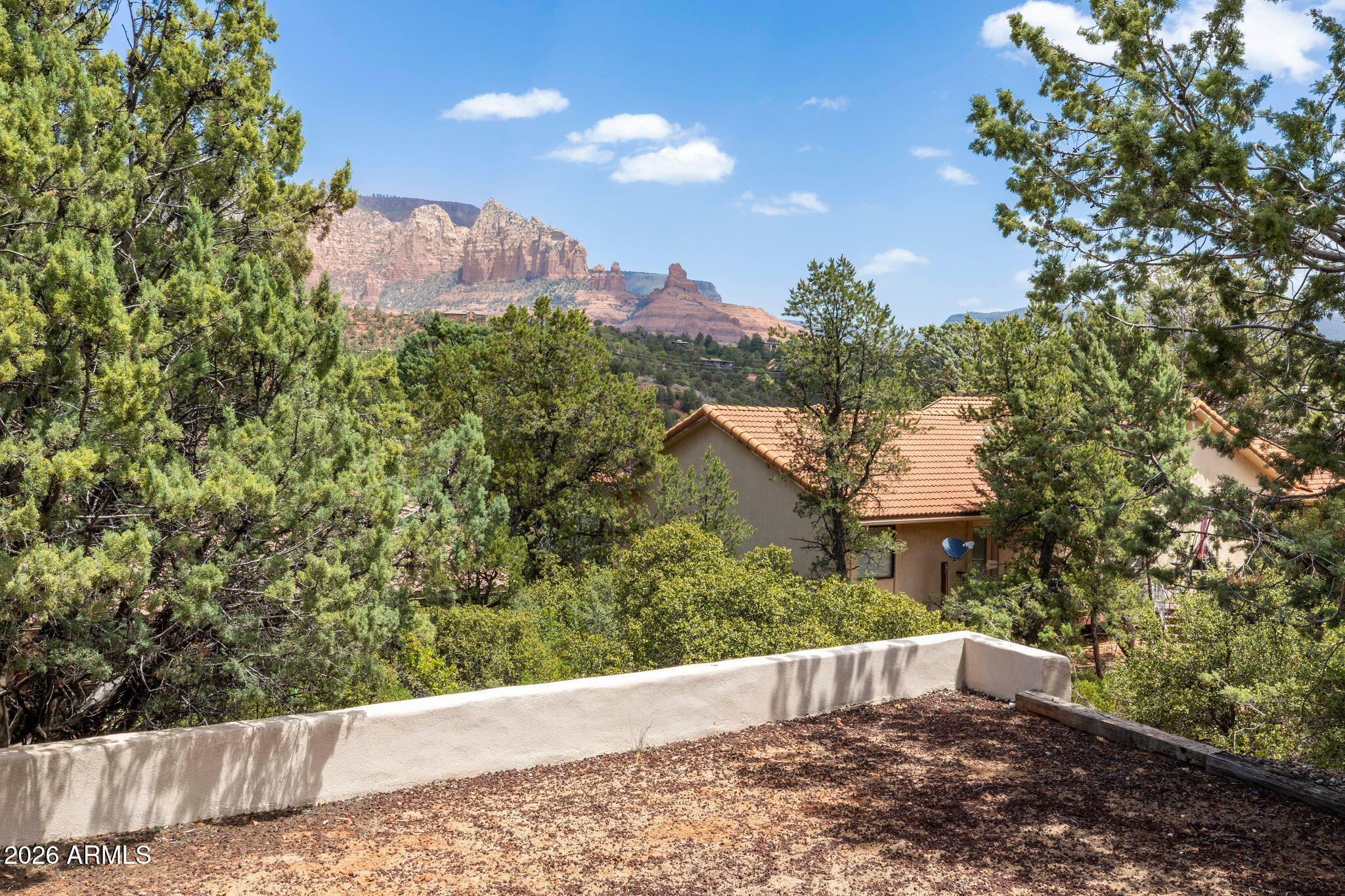 ROLLING HILLS ESTATES 3 - Residential