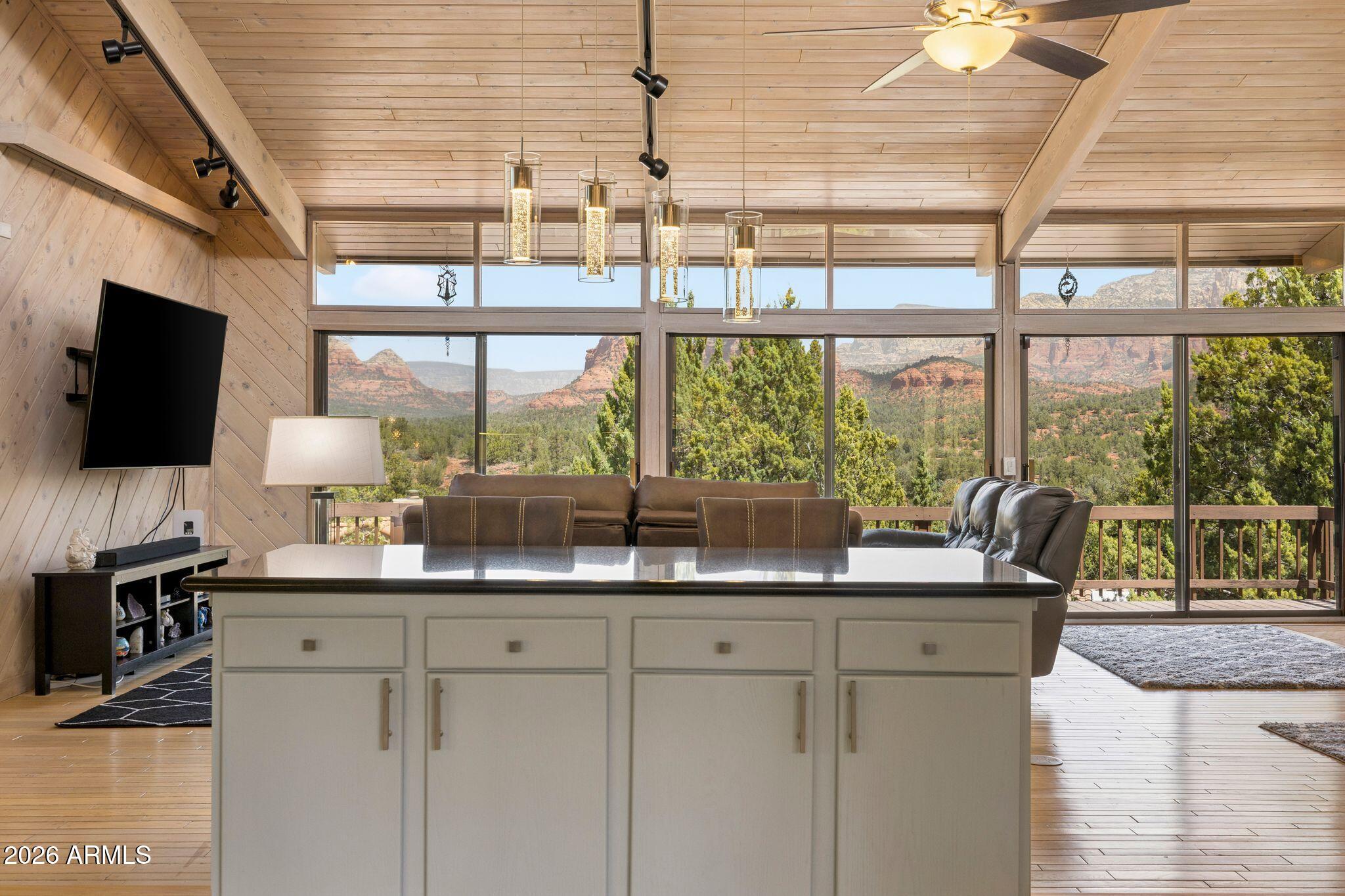 ROLLING HILLS ESTATES 3 - Residential