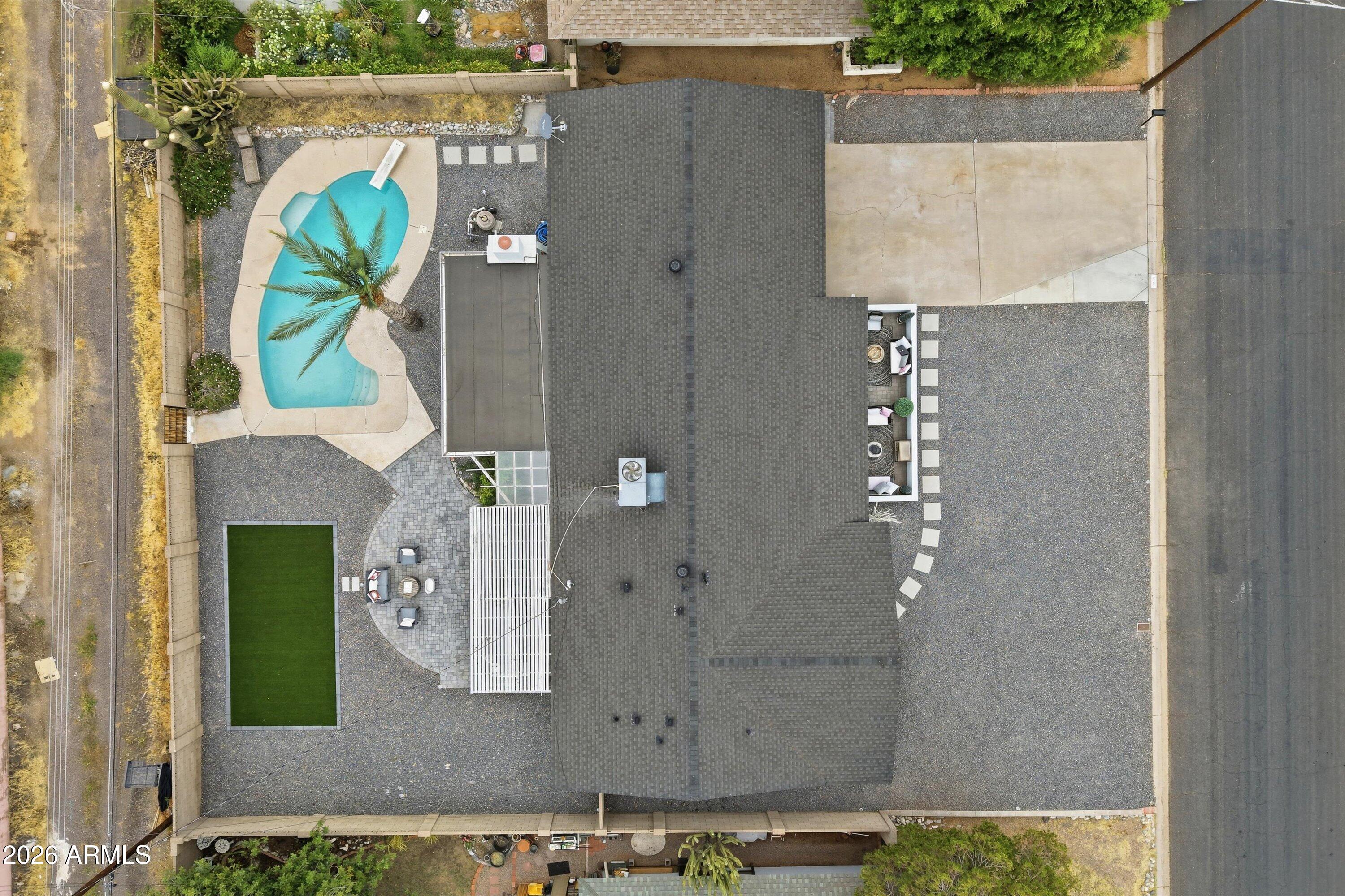 MADISON MANOR - Residential