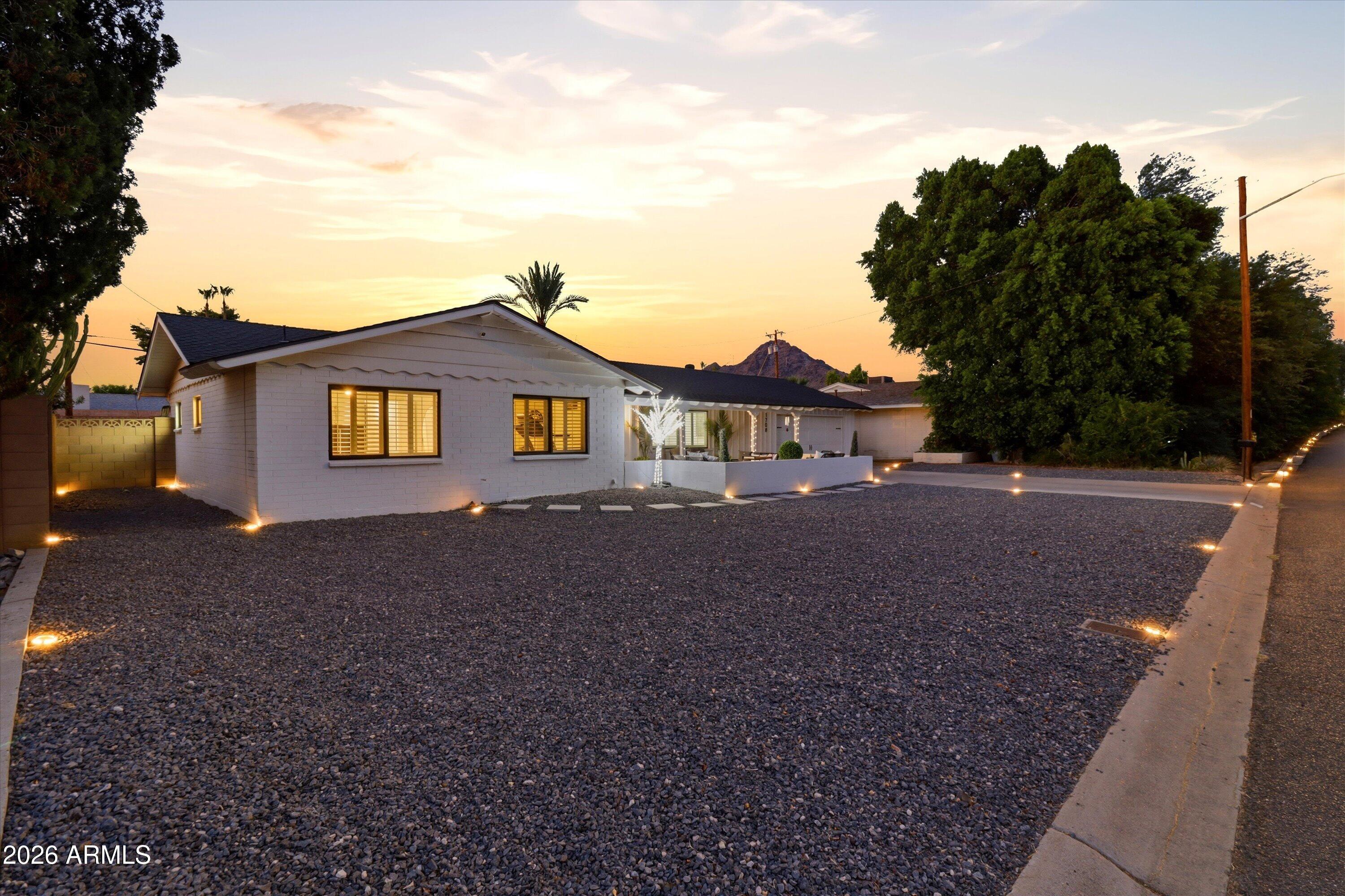 MADISON MANOR - Residential
