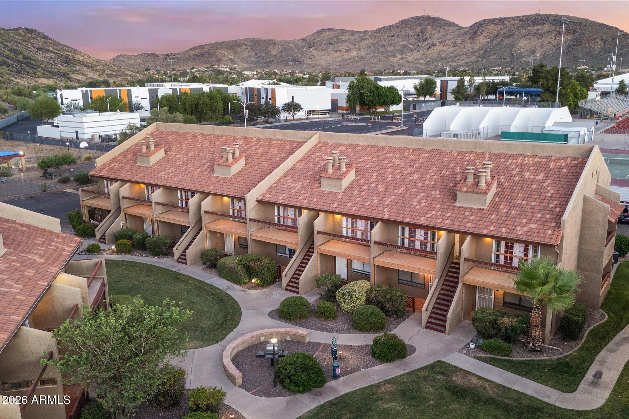 SUNGATE AT MOON MOUNTAIN CONDOMINIUM - Residential