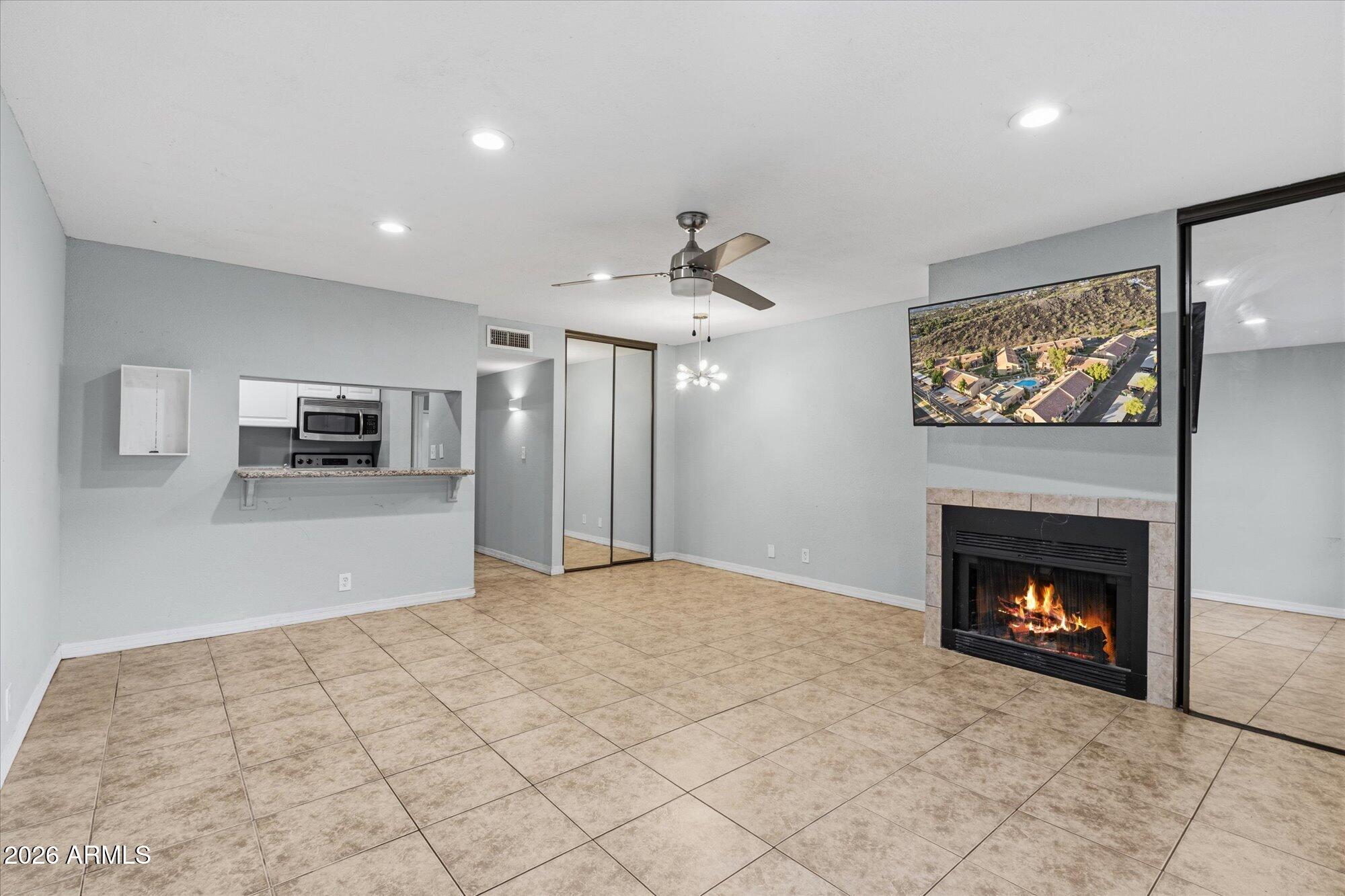 SUNGATE AT MOON MOUNTAIN CONDOMINIUM - Residential