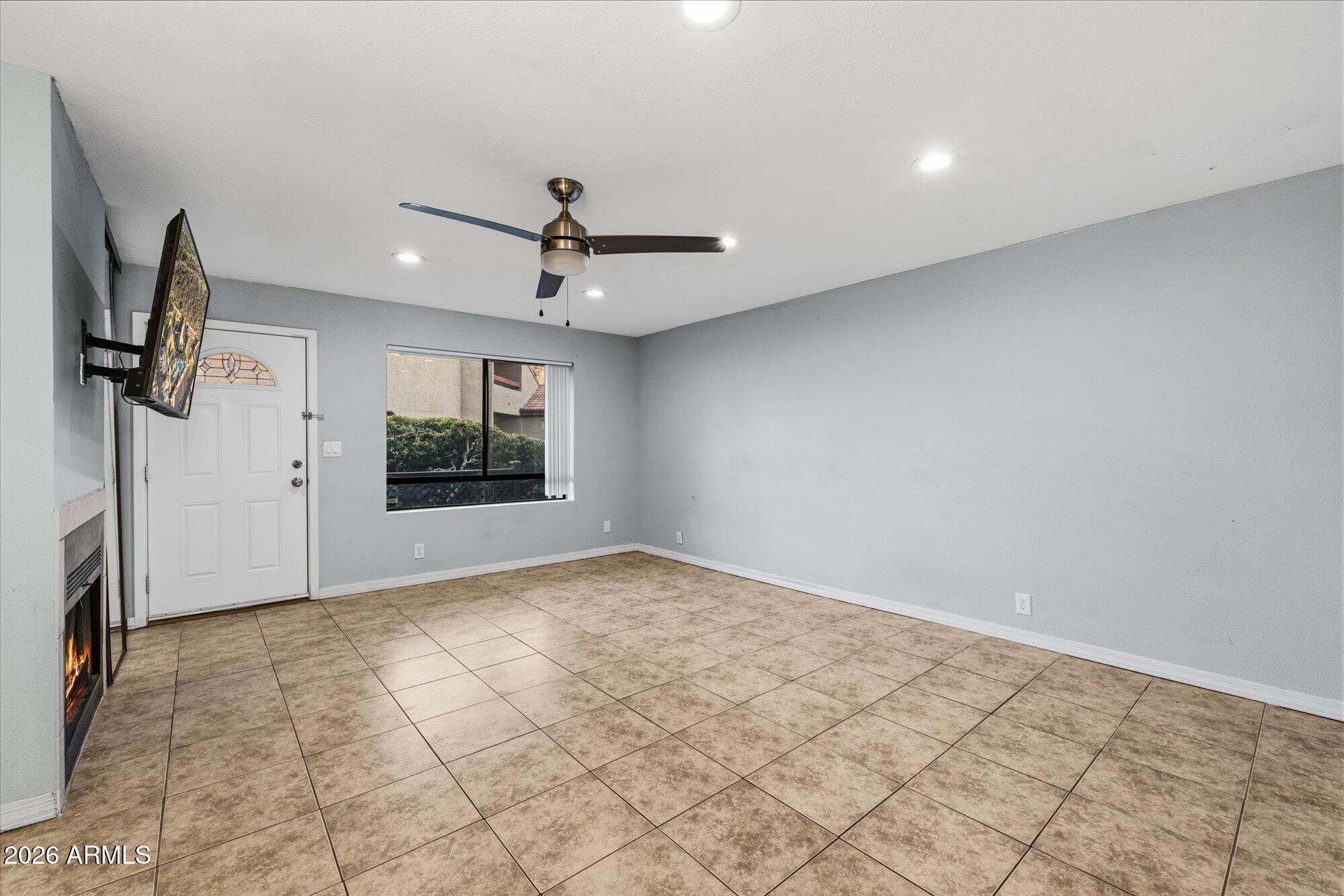SUNGATE AT MOON MOUNTAIN CONDOMINIUM - Residential