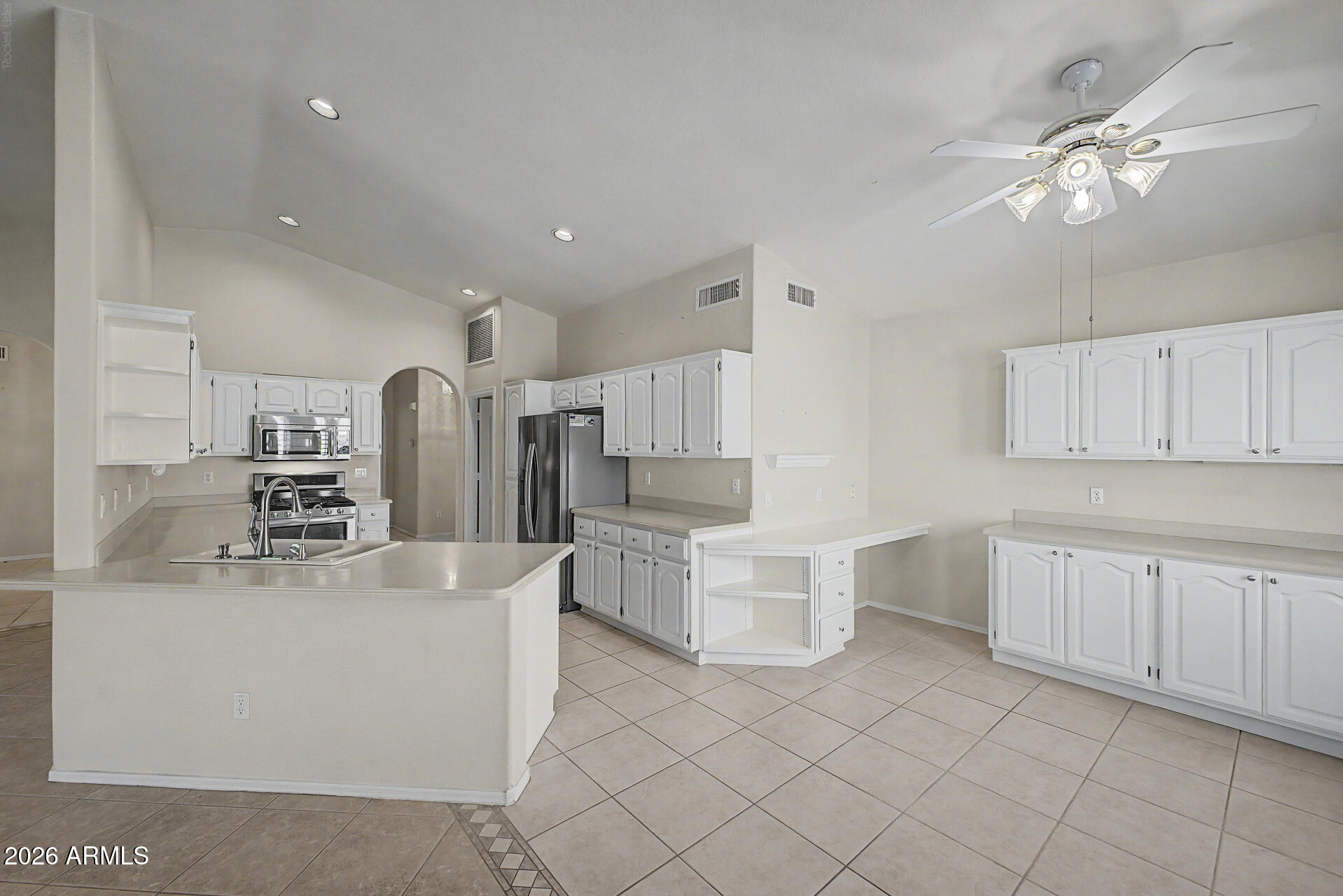Oakwood Country Club - Active Adult 40/55+- SUN LAKES UNIT THIRTY-SIX - Residential