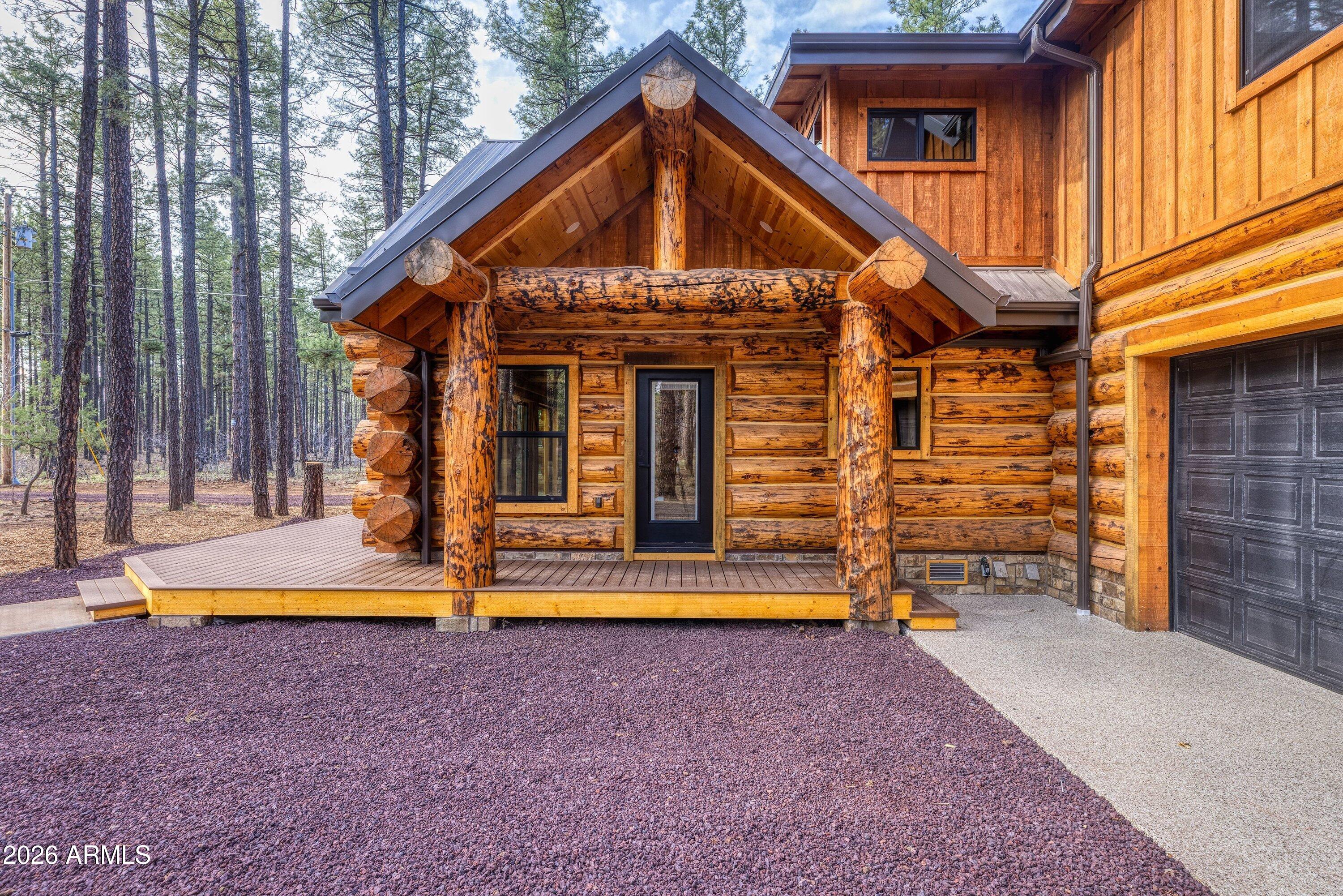 LAKESIDE SUMMER HOMES - Residential