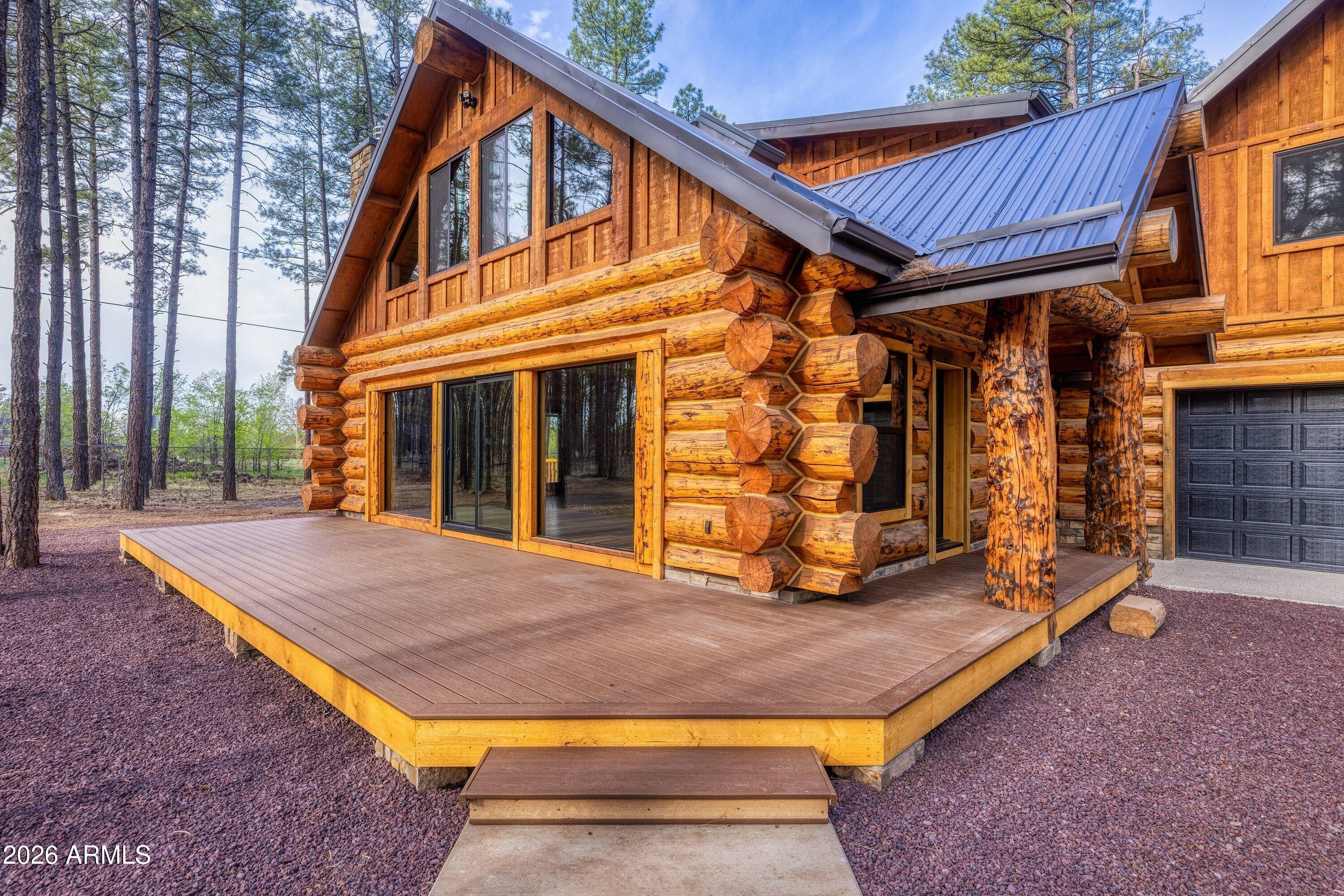 LAKESIDE SUMMER HOMES - Residential