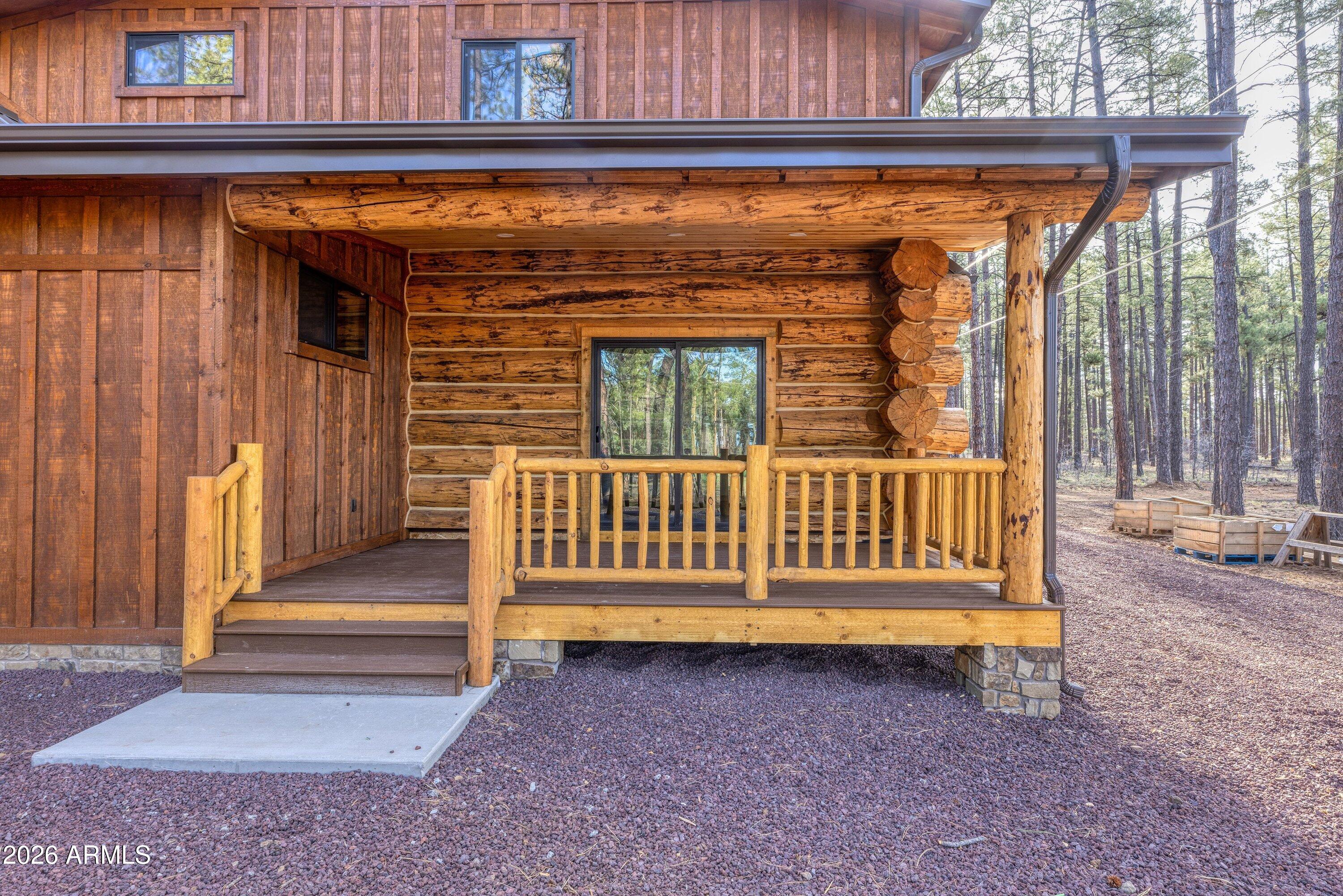 LAKESIDE SUMMER HOMES - Residential