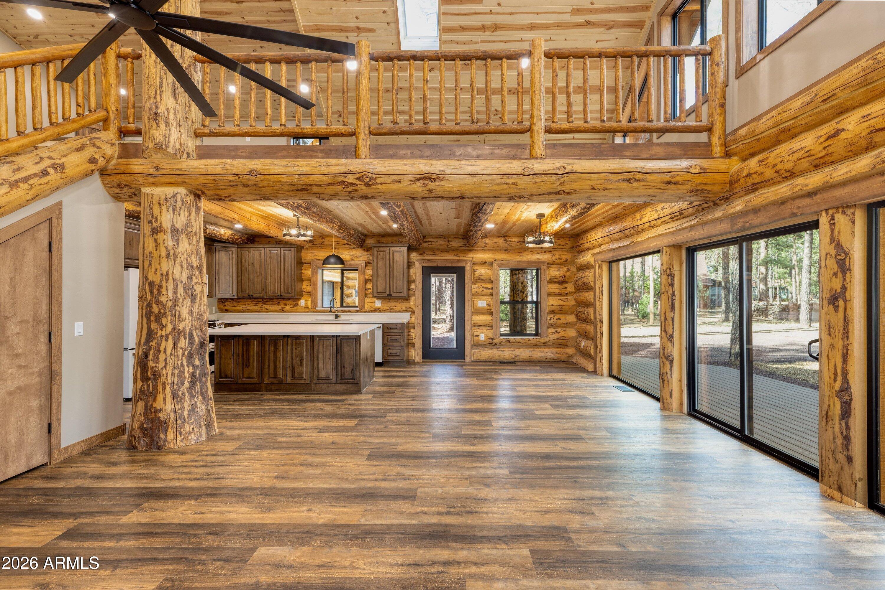 LAKESIDE SUMMER HOMES - Residential