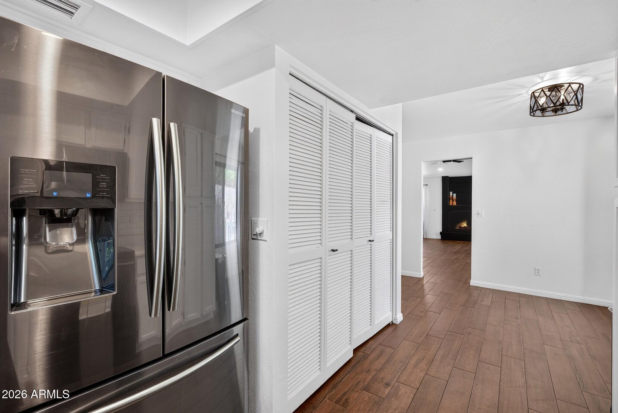 SILVERGATE 3 UNIT 1 - Residential