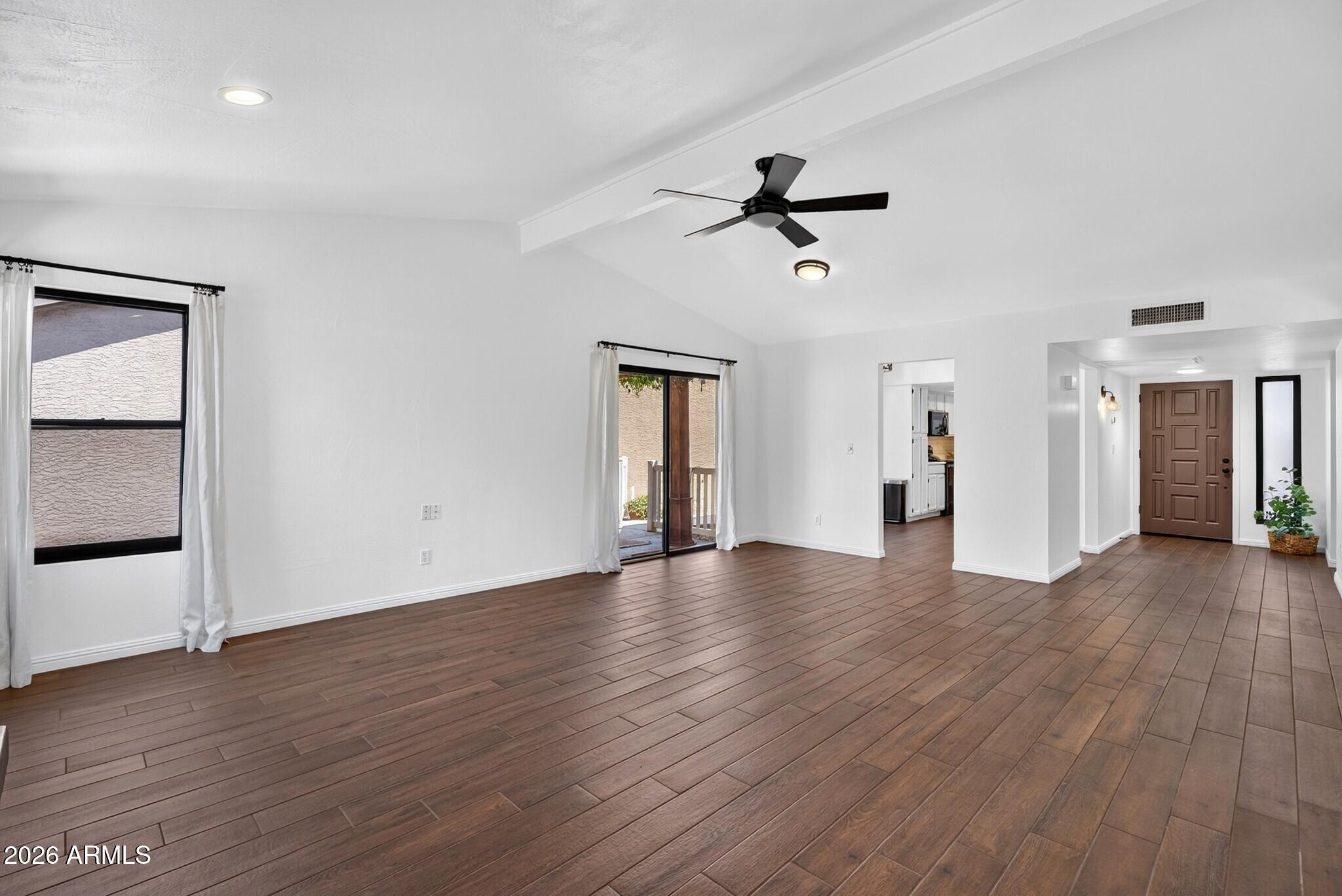 SILVERGATE 3 UNIT 1 - Residential