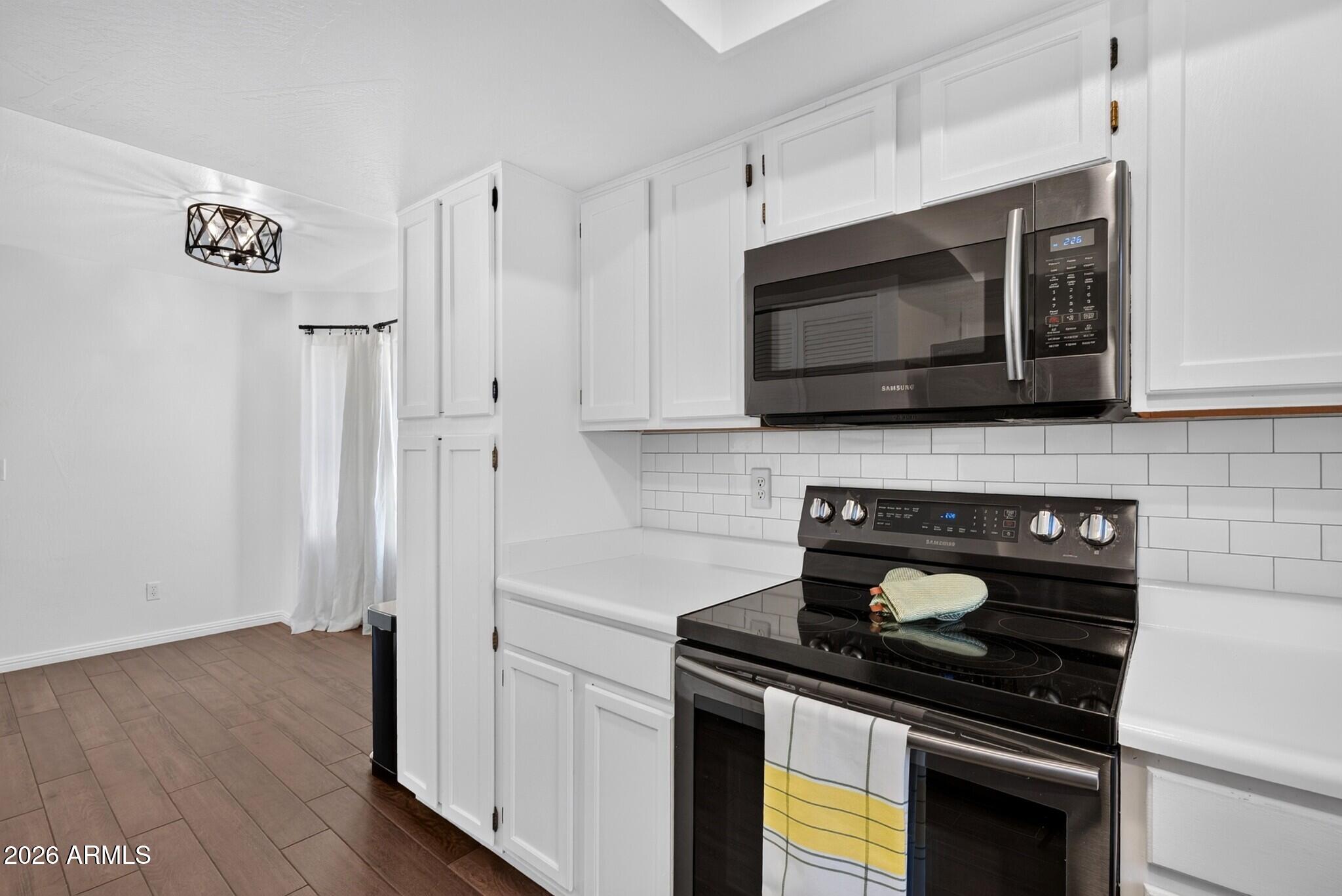 SILVERGATE 3 UNIT 1 - Residential