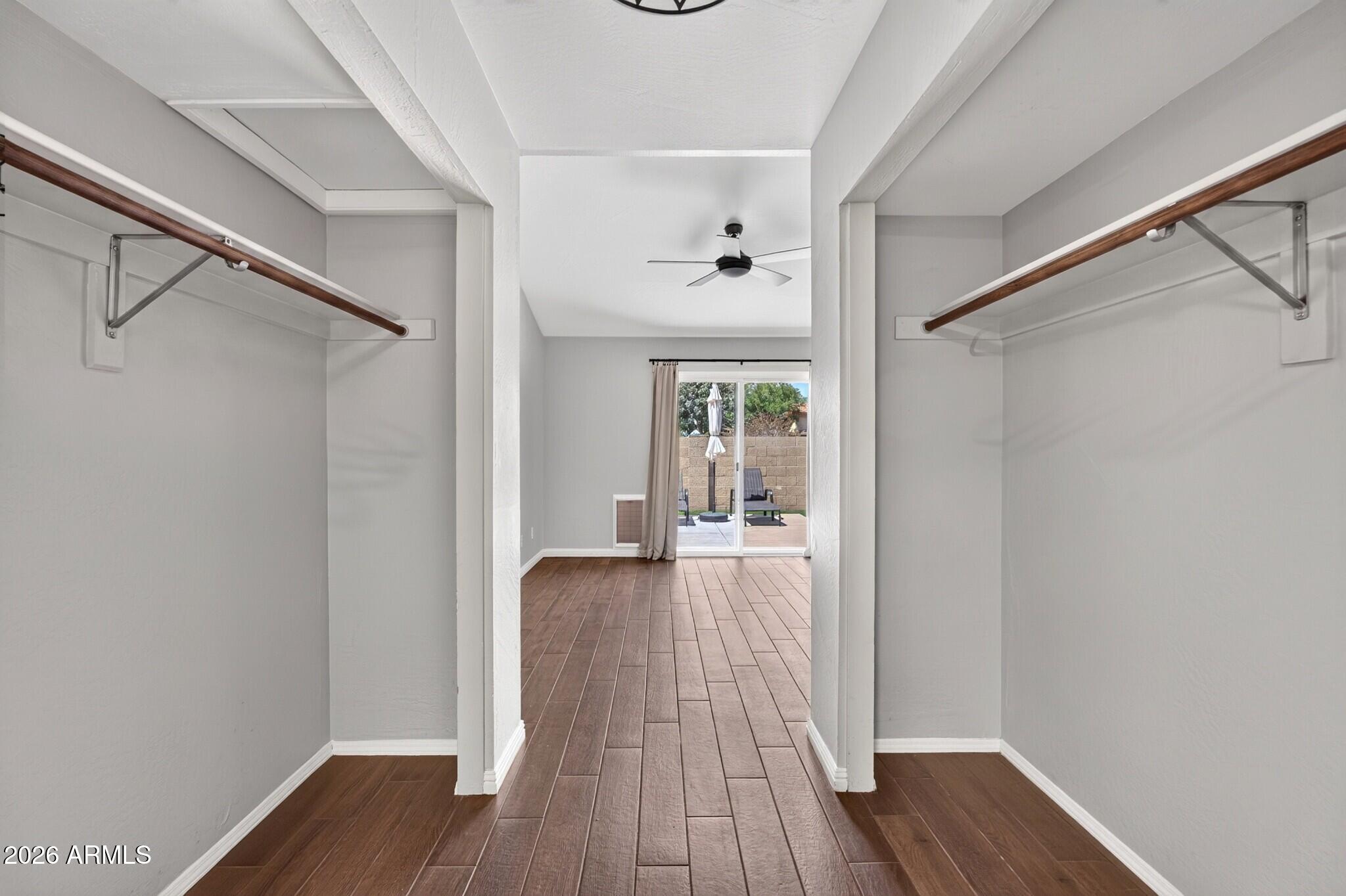 SILVERGATE 3 UNIT 1 - Residential
