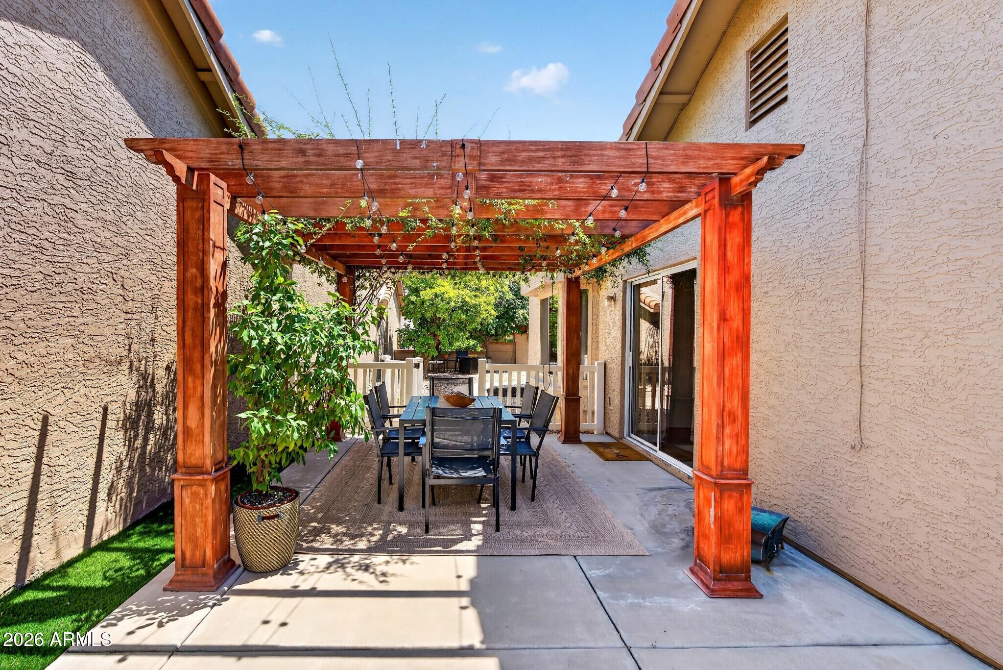 SILVERGATE 3 UNIT 1 - Residential