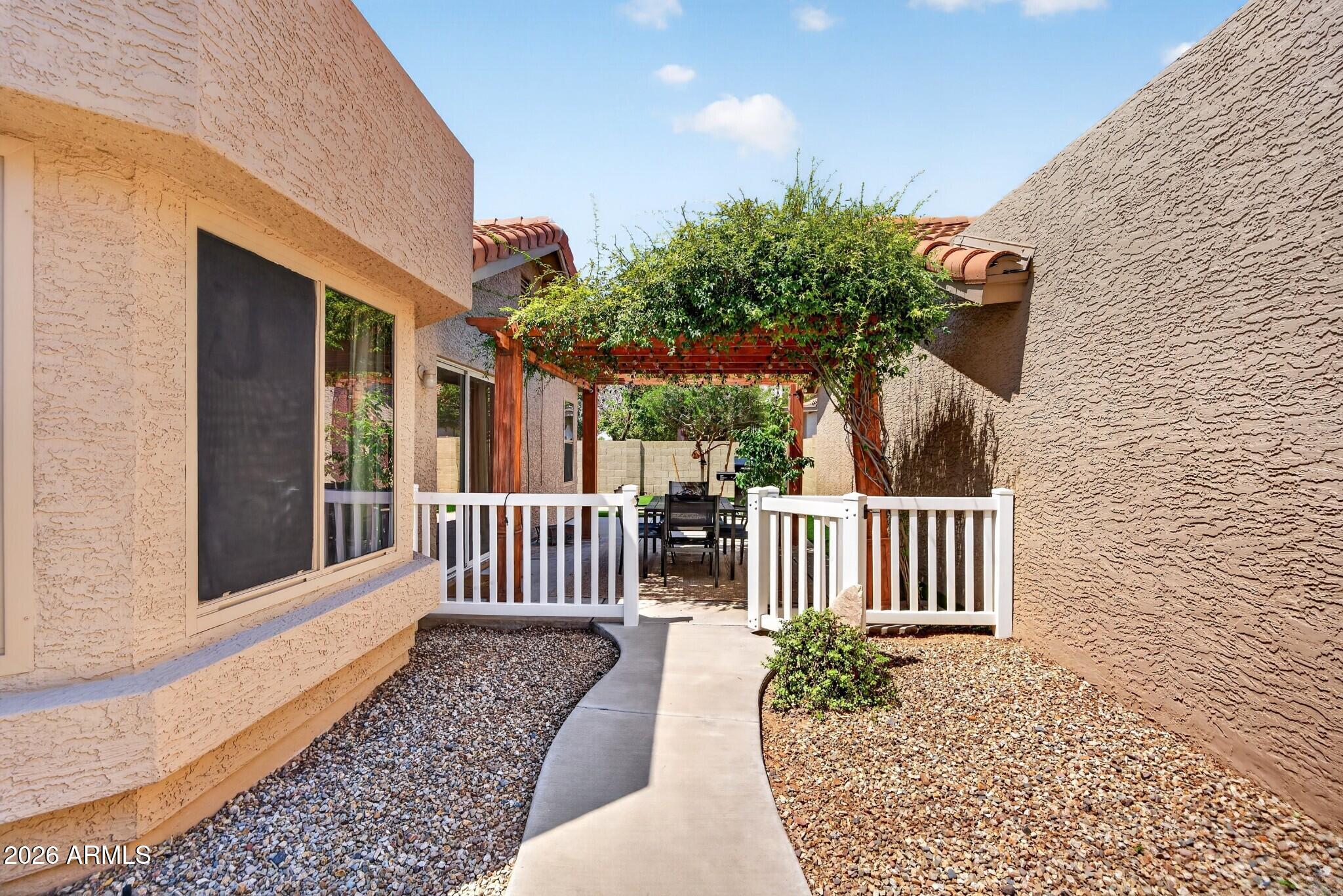 SILVERGATE 3 UNIT 1 - Residential