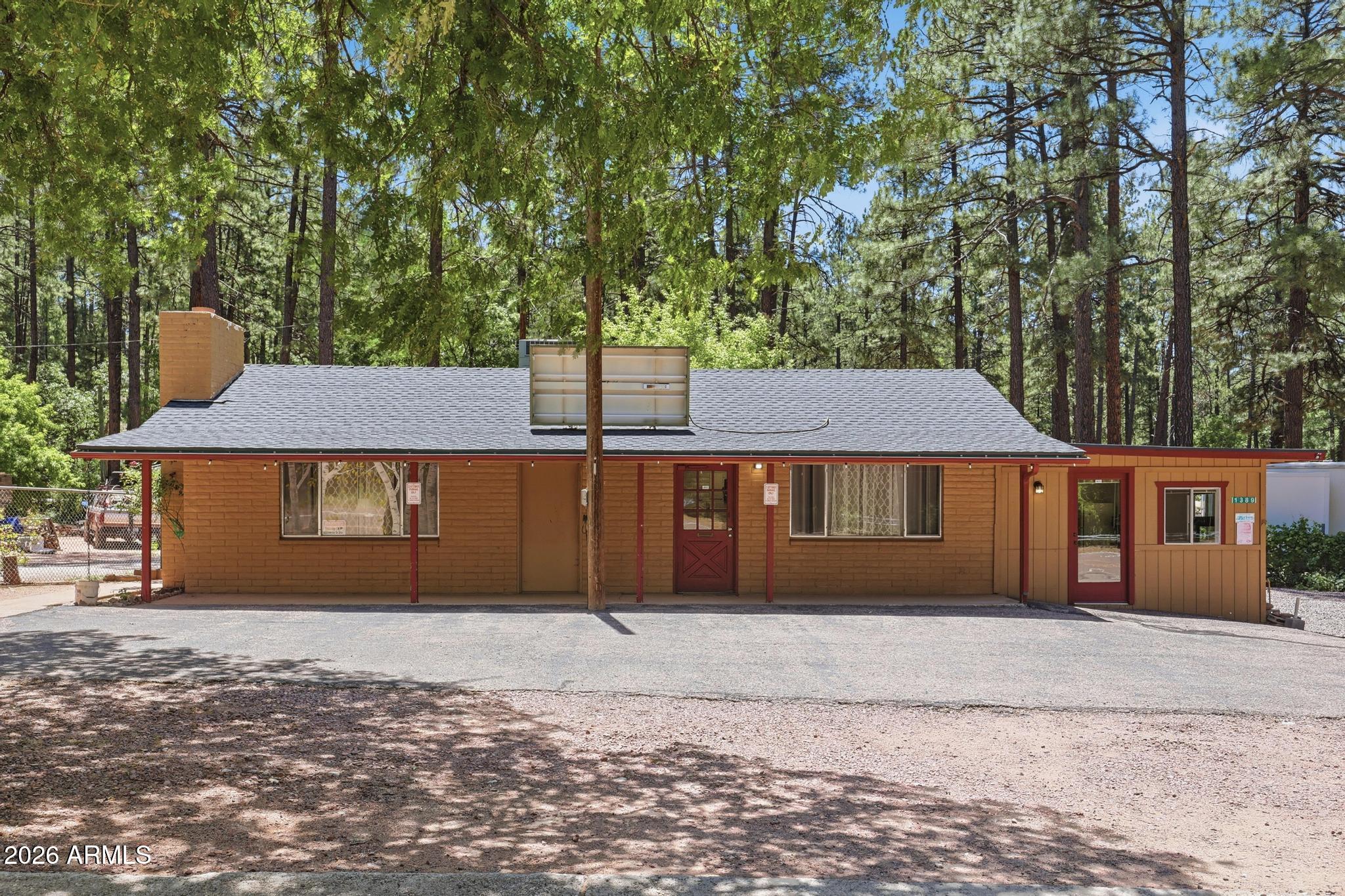 CHRISTOPHER CREEK - Commercial Sale