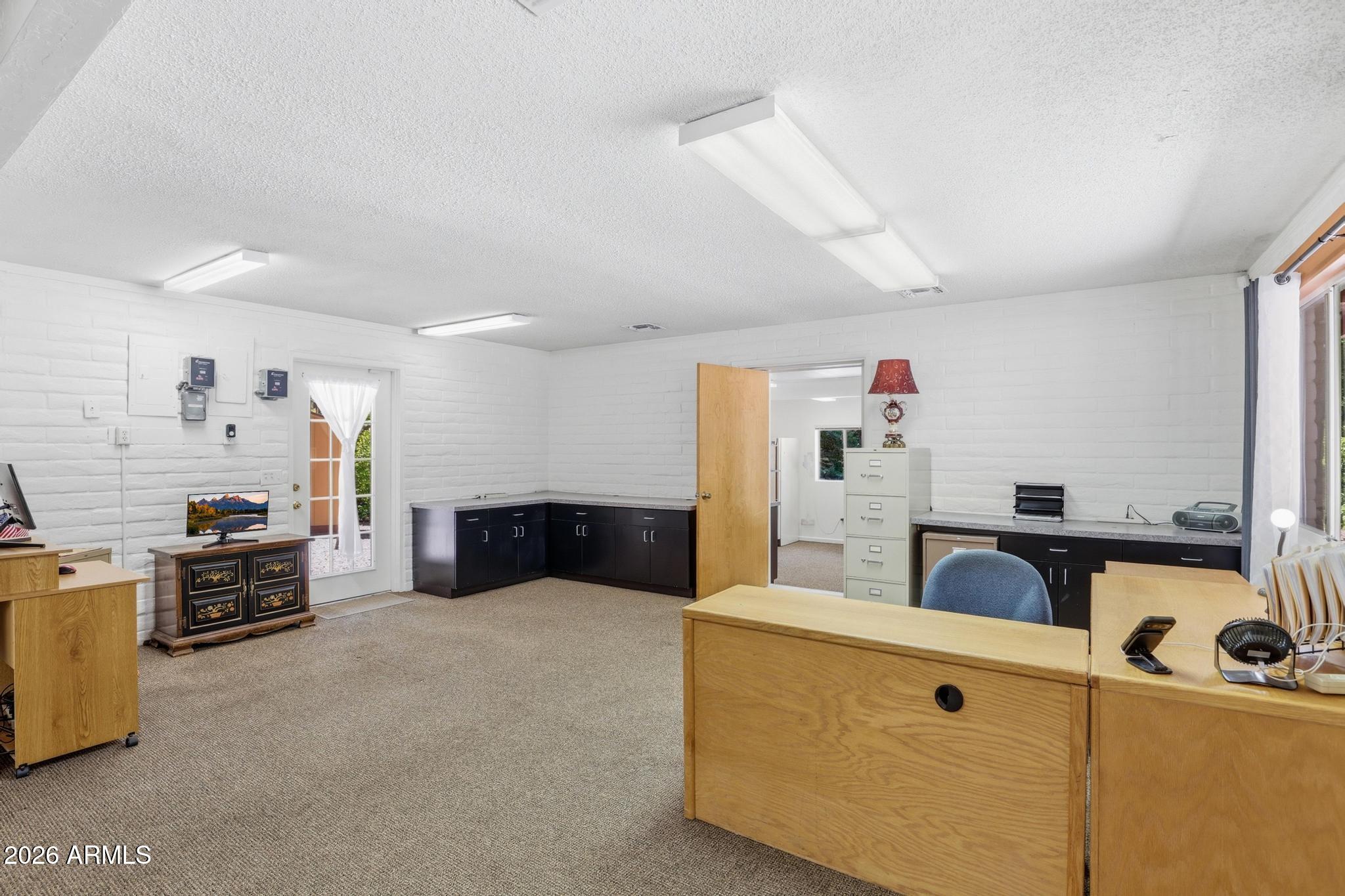 CHRISTOPHER CREEK - Commercial Sale