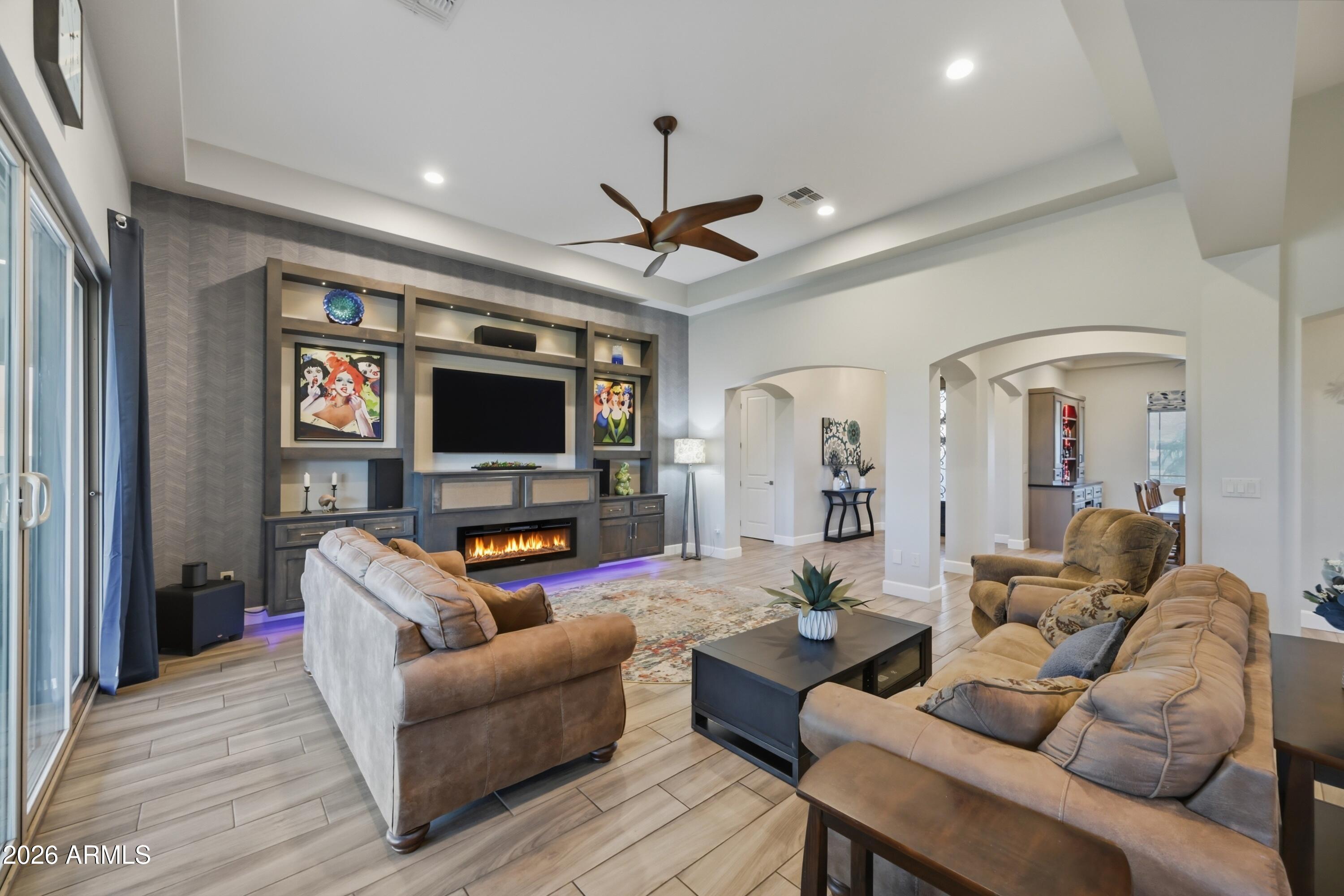 CREEKSIDE ESTATES - Residential