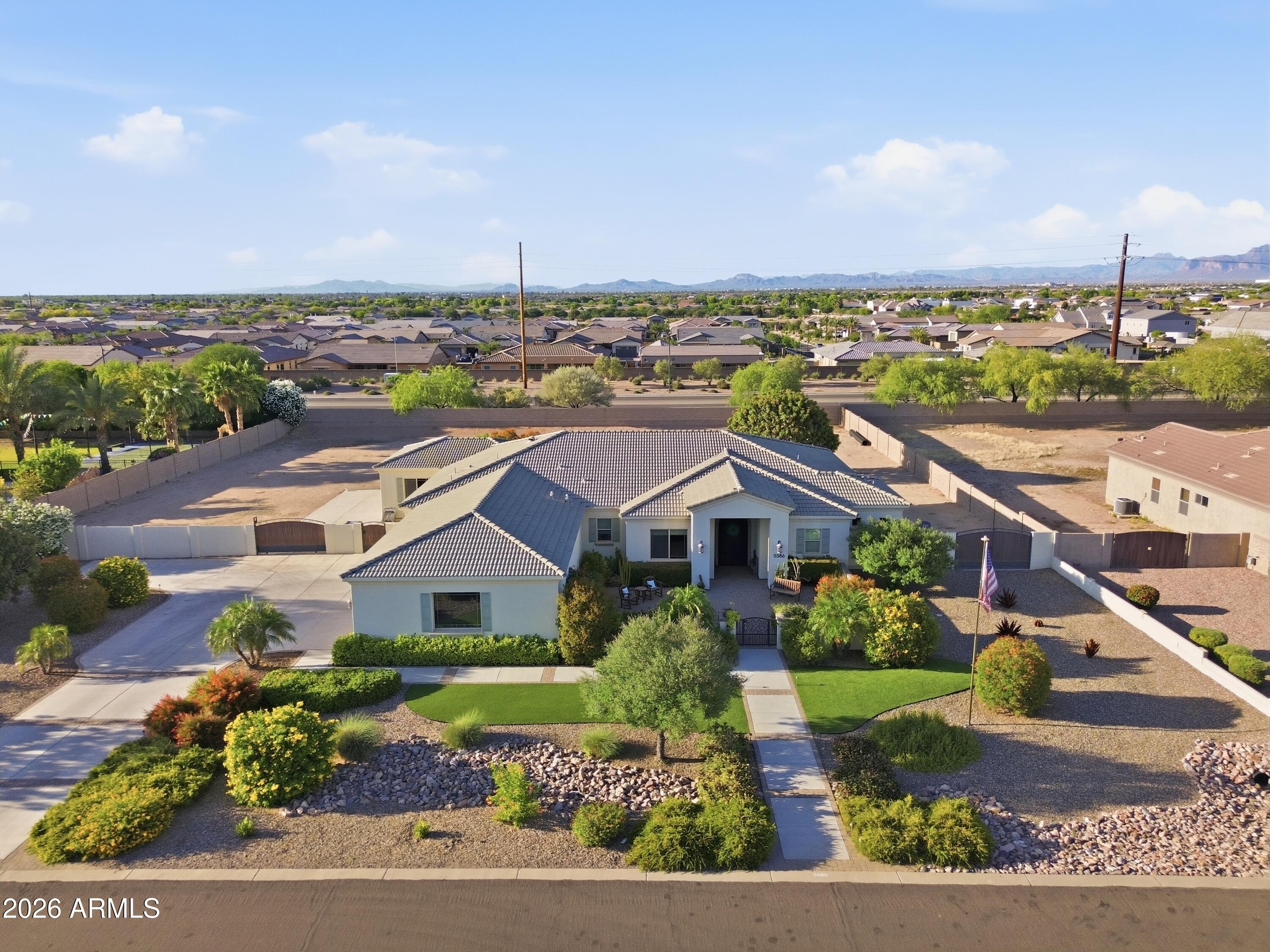 CREEKSIDE ESTATES - Residential