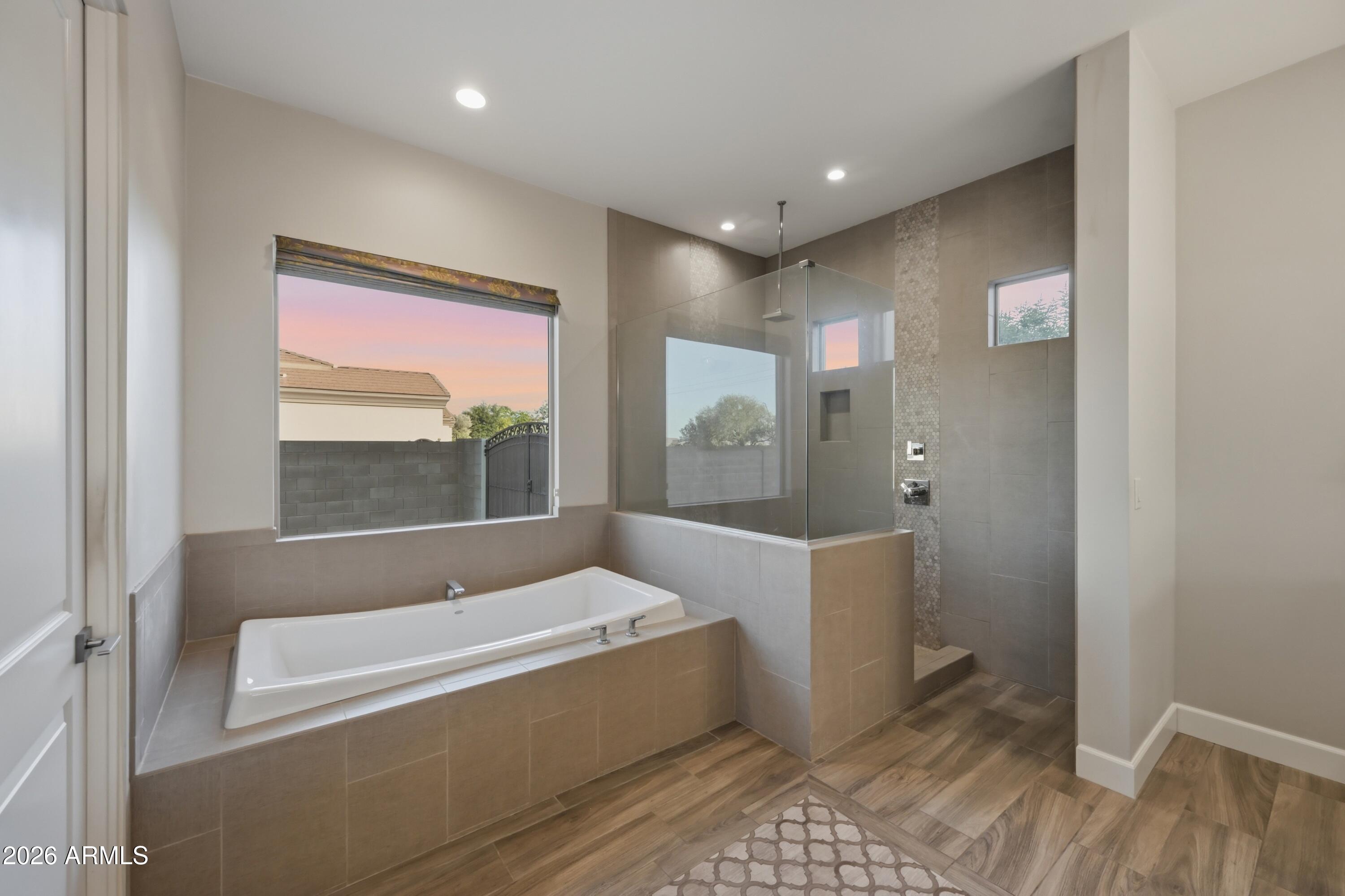 CREEKSIDE ESTATES - Residential