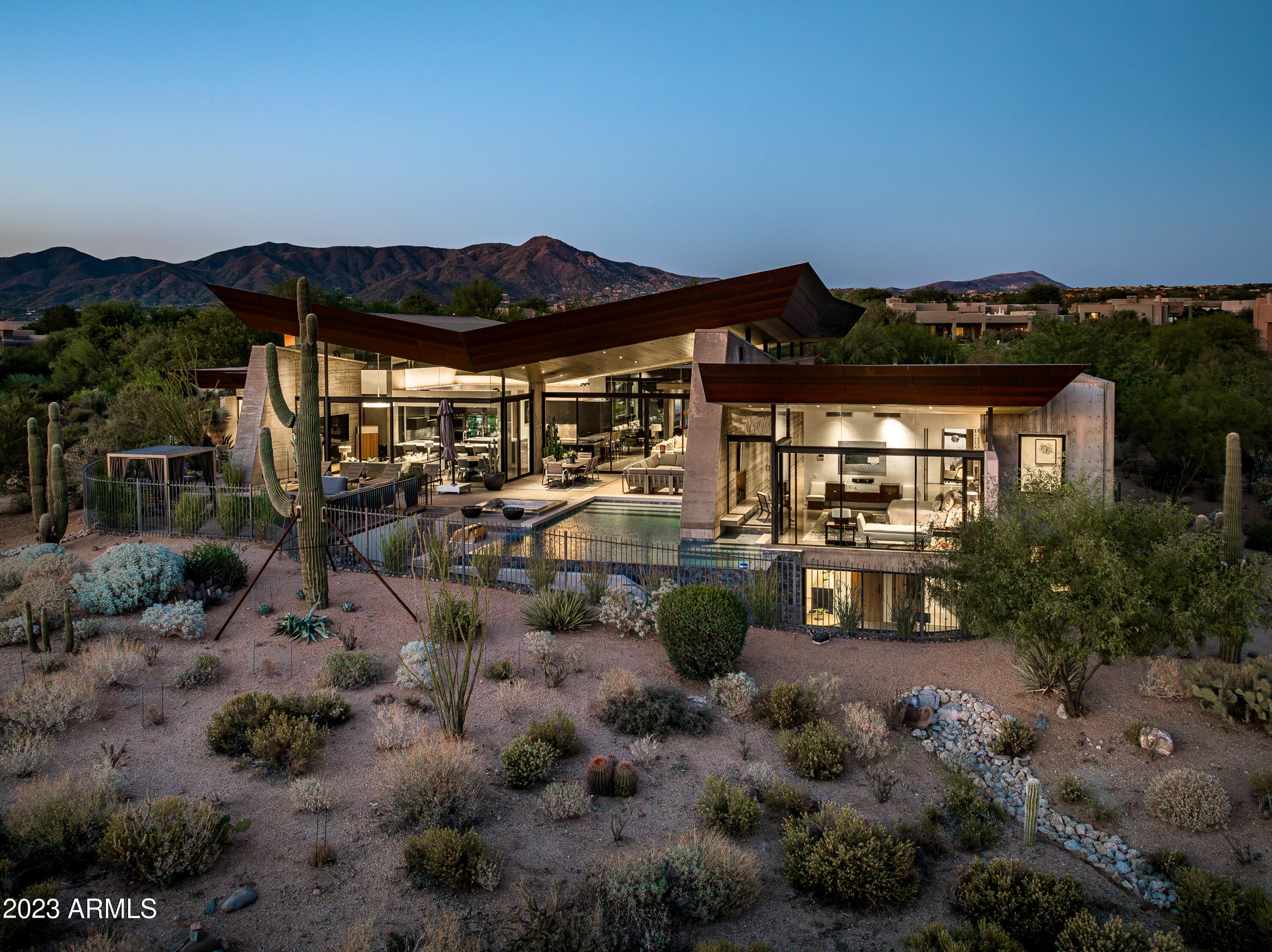 DESERT MOUNTAIN - Residential