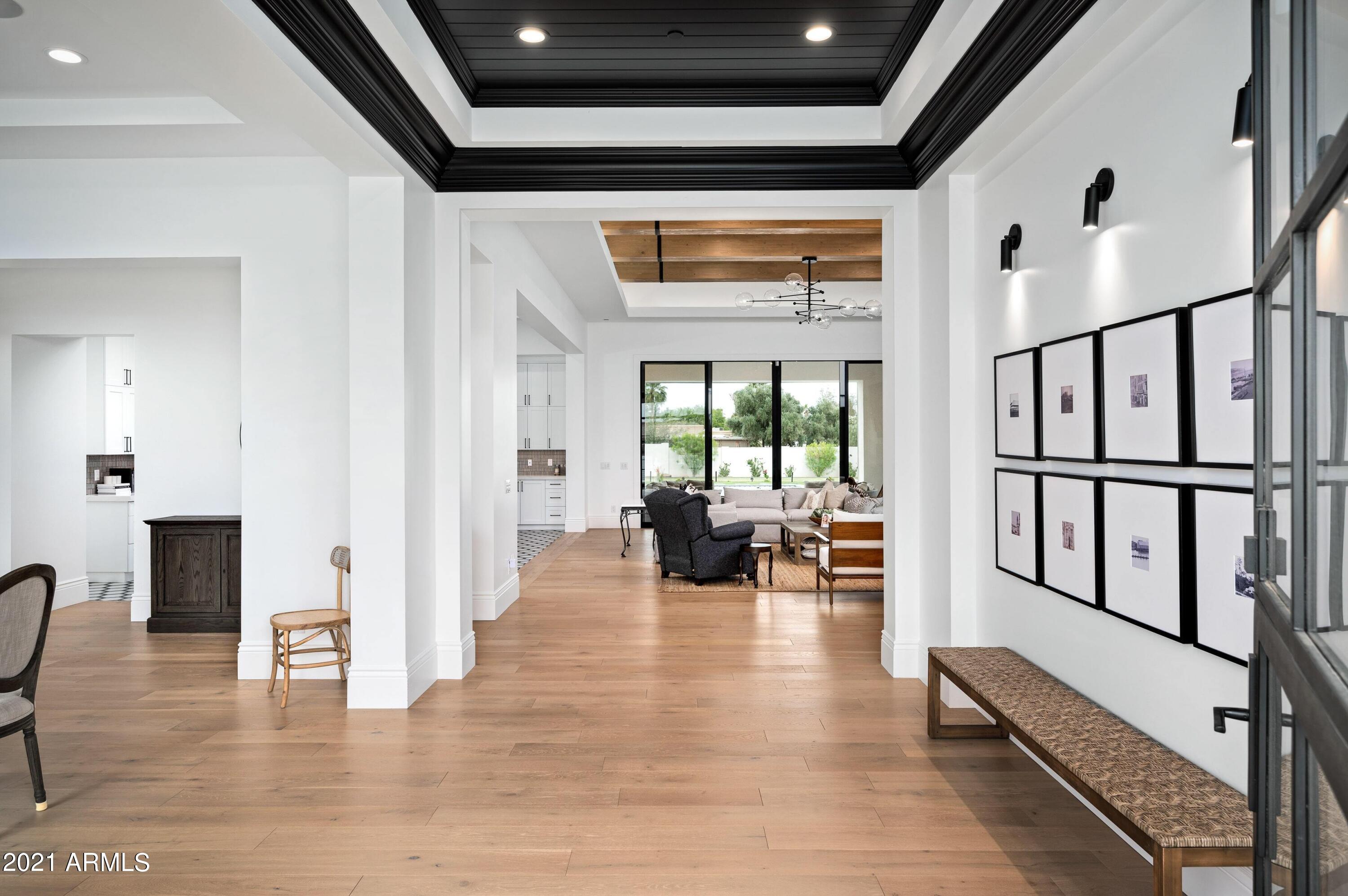 LOR VILLA ESTATES - Residential