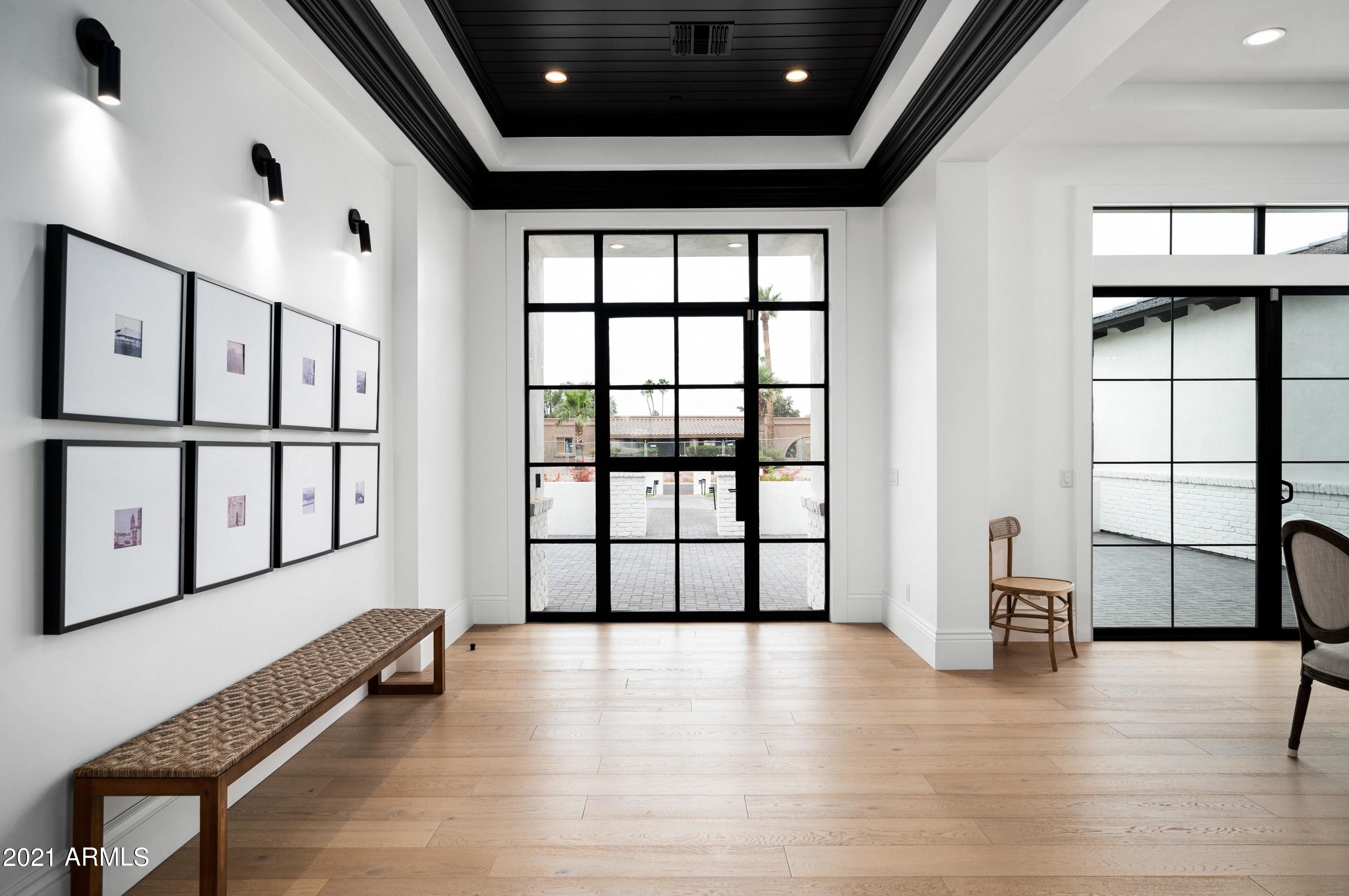 LOR VILLA ESTATES - Residential