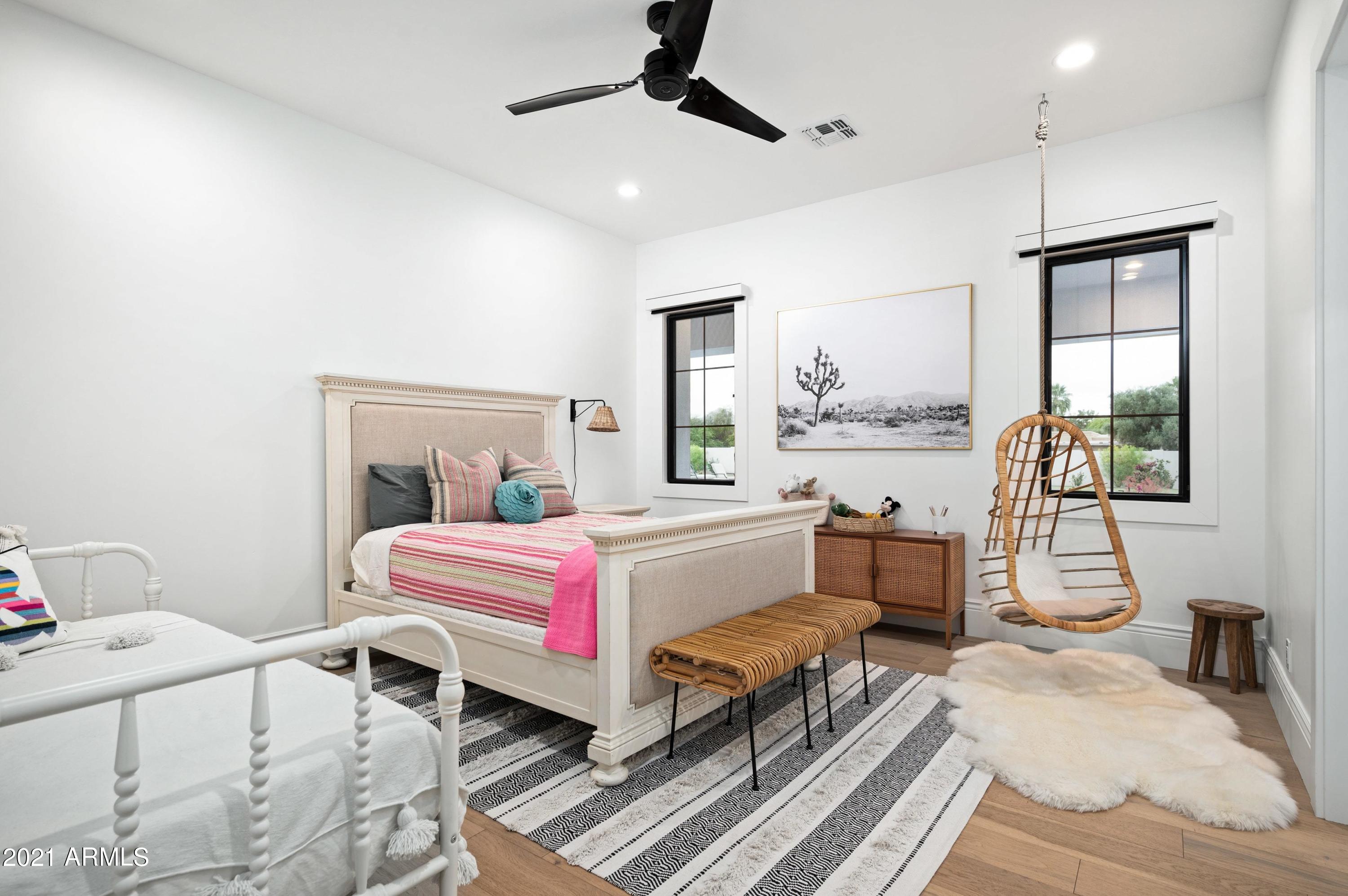LOR VILLA ESTATES - Residential